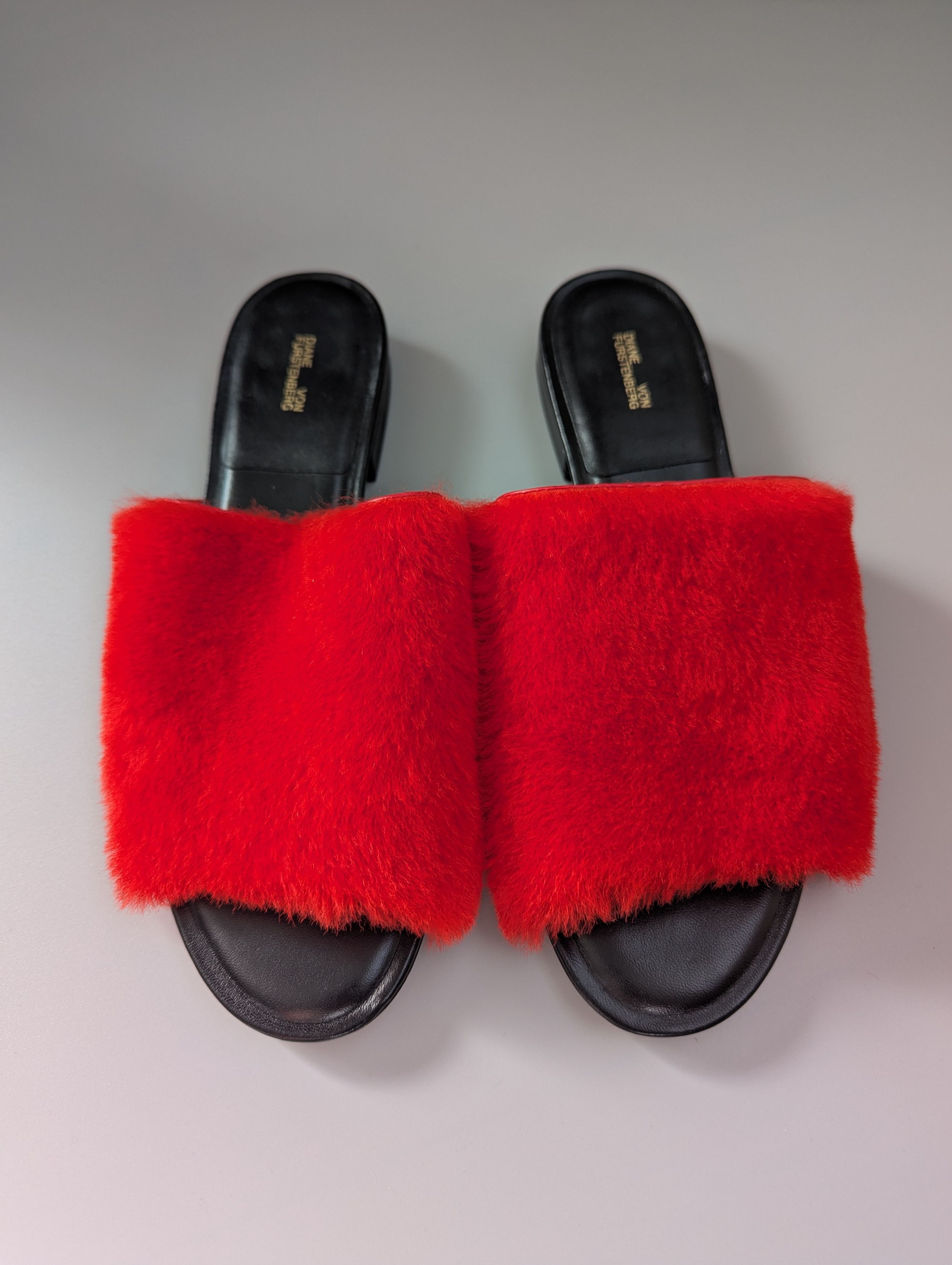 Diane von Furstenberg × Japanese Brand Diane Von Furstenberg Santi shearling slides - red Size US 8 / IT 38 - 3 Thumbnail