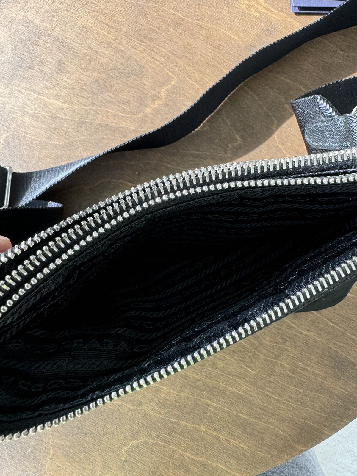 Prada Prada Nylon Re-Edition 2000 Shoulder Bag Size ONE SIZE - 5 Thumbnail