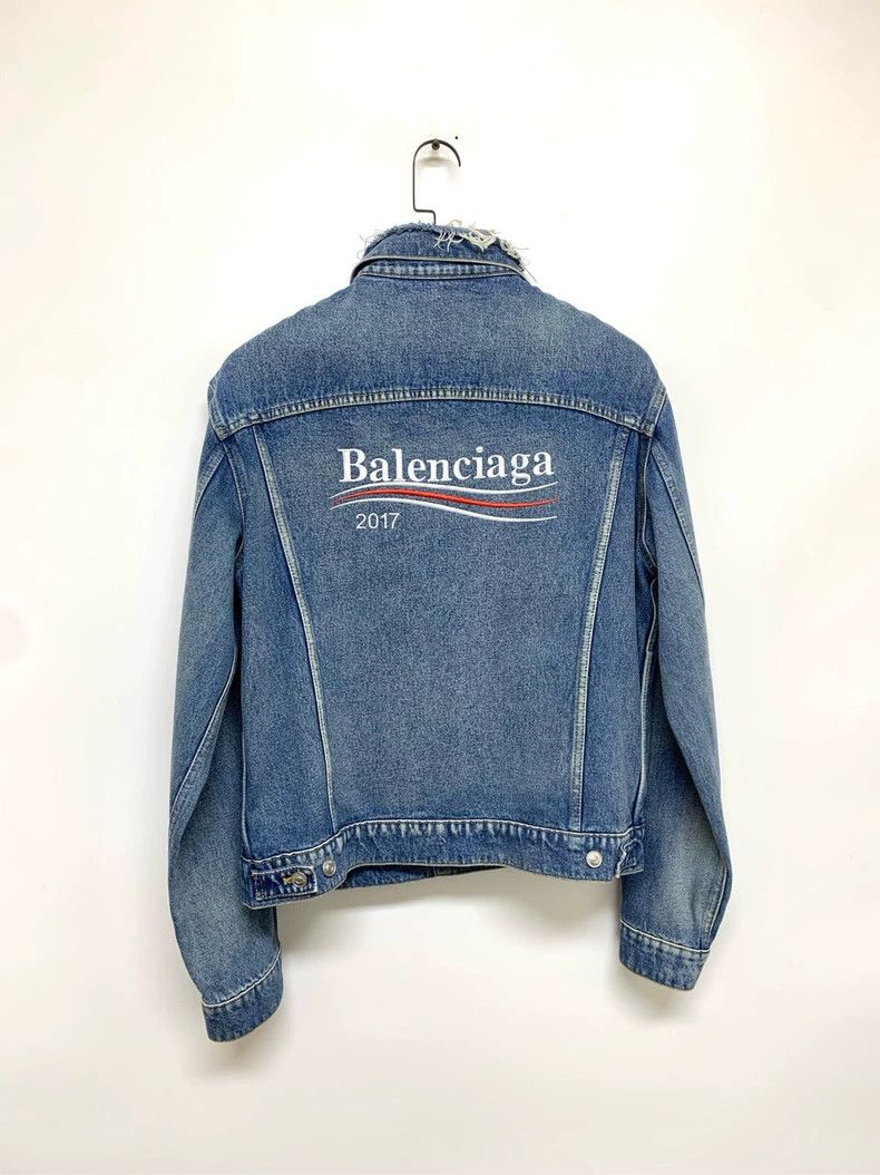 Balenciaga Balenciaga Washed blue denim jacket 2505-Nextarrow Size US L / EU 52-54 / 3 - 8 Thumbnail