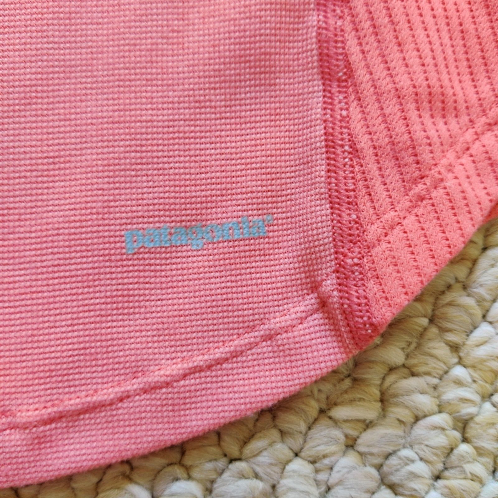 Patagonia Pair of Patagonia coral short sleeve tees sz XS Size XS / US 0-2 / IT 36-38 - 8 Thumbnail