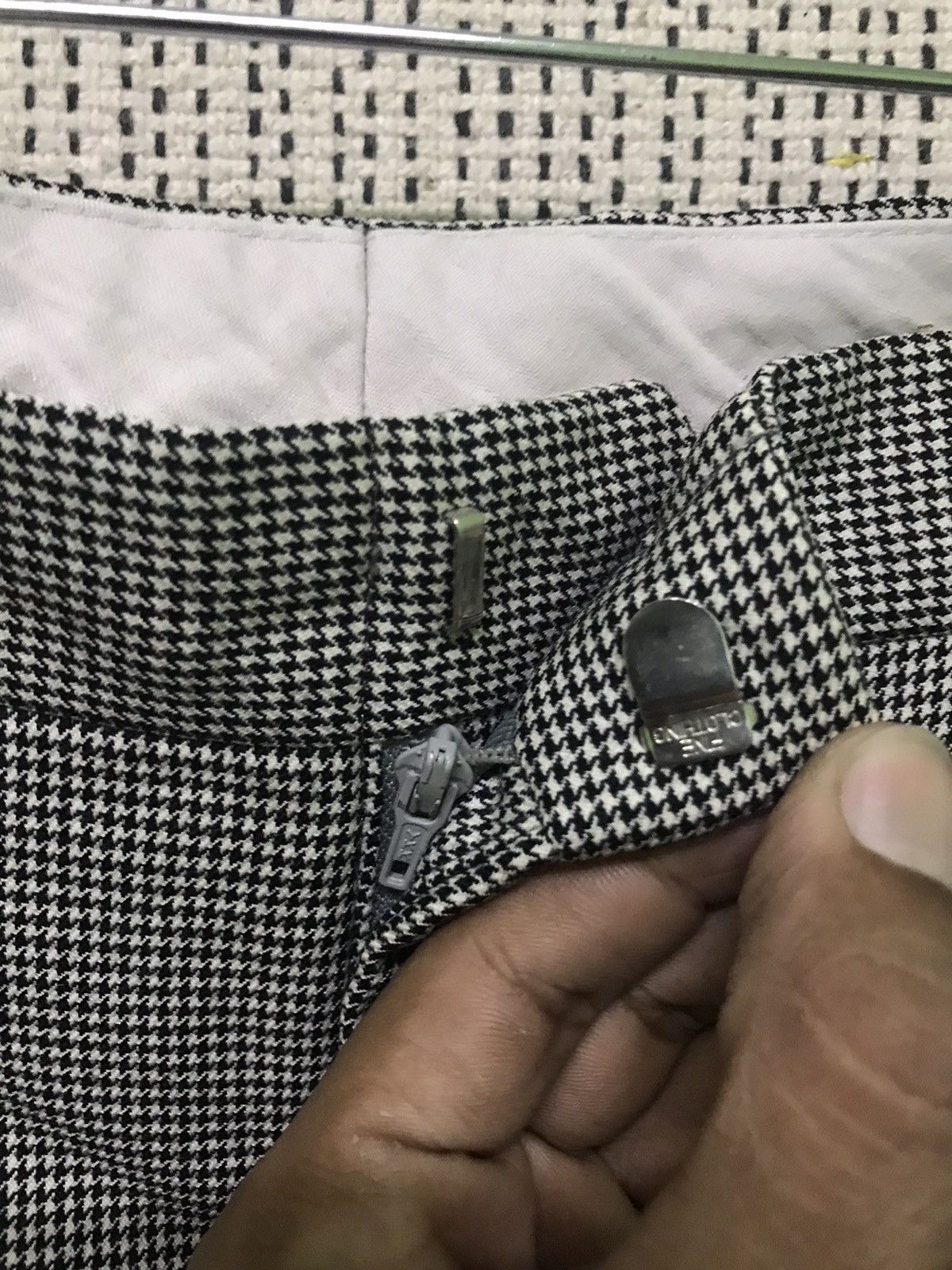 Balenciaga Balenciaga Grey Pleated Slacks Trousers Classic Tailored Fit Size US 35 - 5 Thumbnail