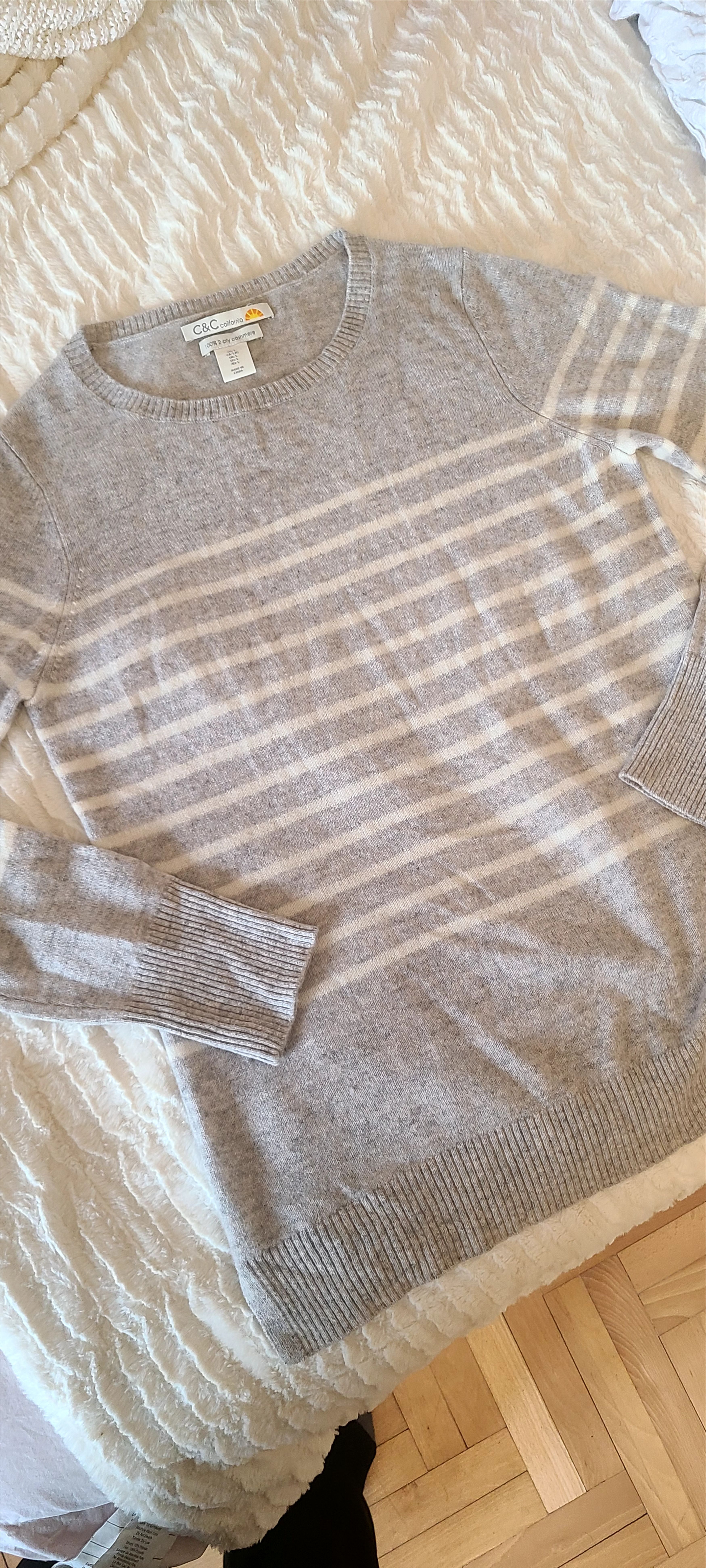 Other C&C California 100% Cashmere Sweater Luxury Minimalist Knit Size L / US 10 / IT 46 - 1 Thumbnail