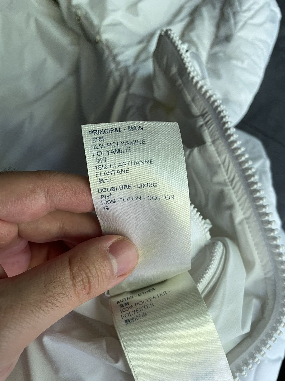 Louis Vuitton Louis Vuitton White Flower Quilted Puffer Hooded Jacket Size US S / EU 44-46 / 1 - 13 Thumbnail