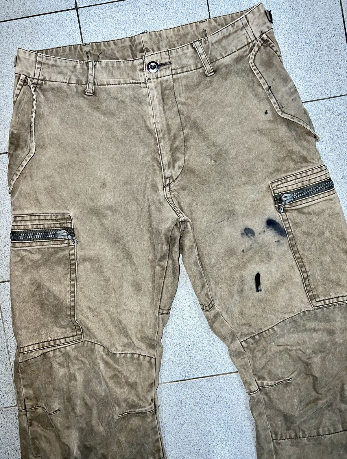 Attachment ATTACHMENT HEAVY FLARED CARGO PANTS Size US 30 / EU 46 - 6 Thumbnail
