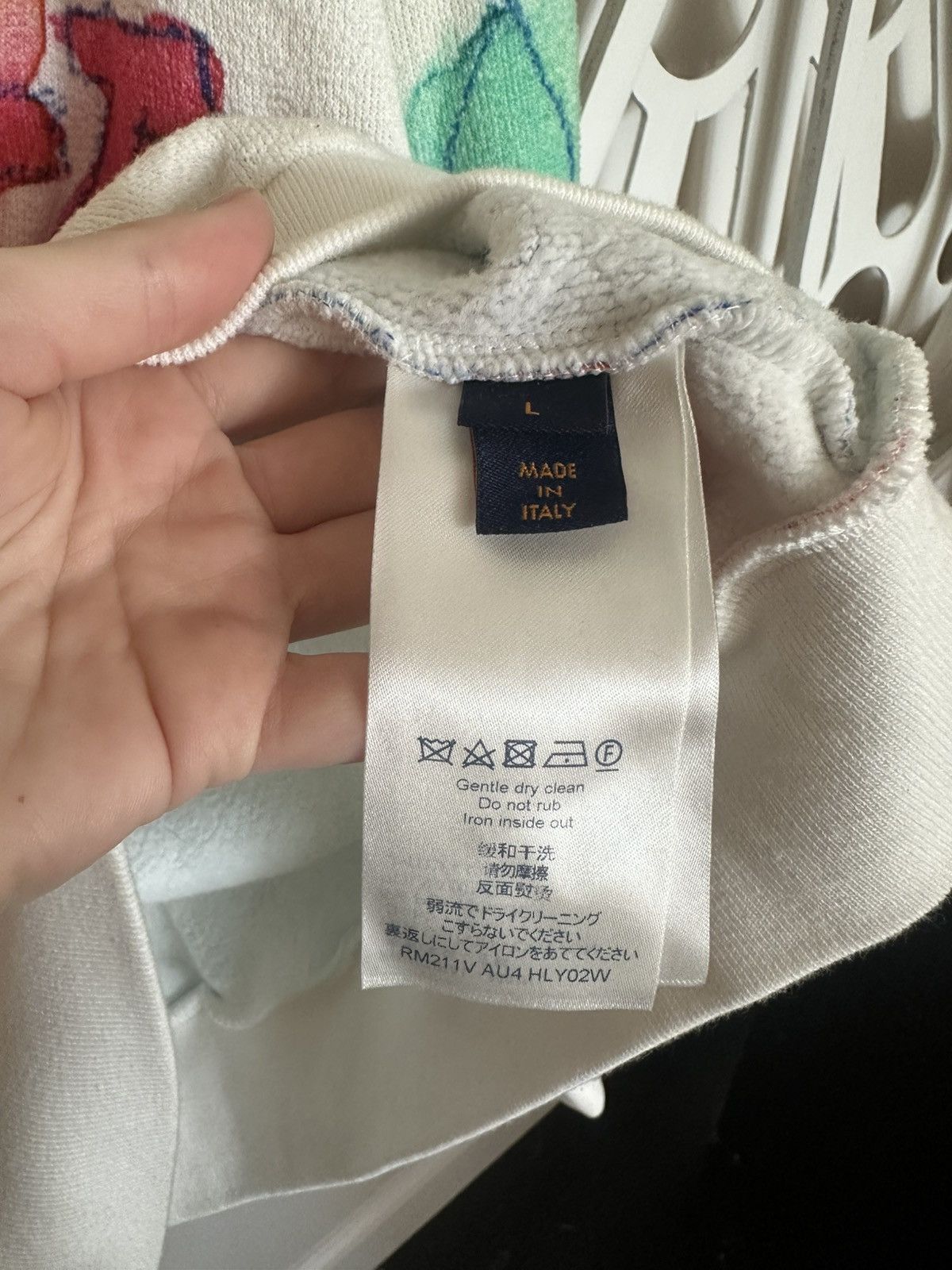 Louis Vuitton Louis Vuitton Watercolor Monogram Sweatshirt – Size L Size US L / EU 52-54 / 3 - 5 Thumbnail