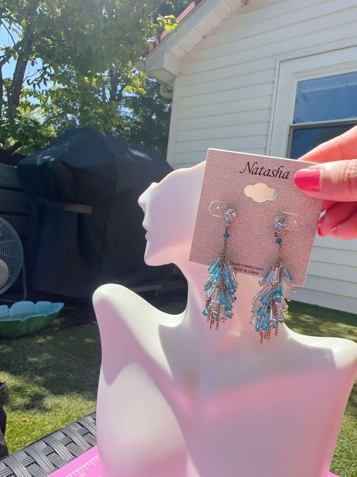 Designer Natasha water blue beads tassels stud back unique closure Size ONE SIZE - 2 Thumbnail