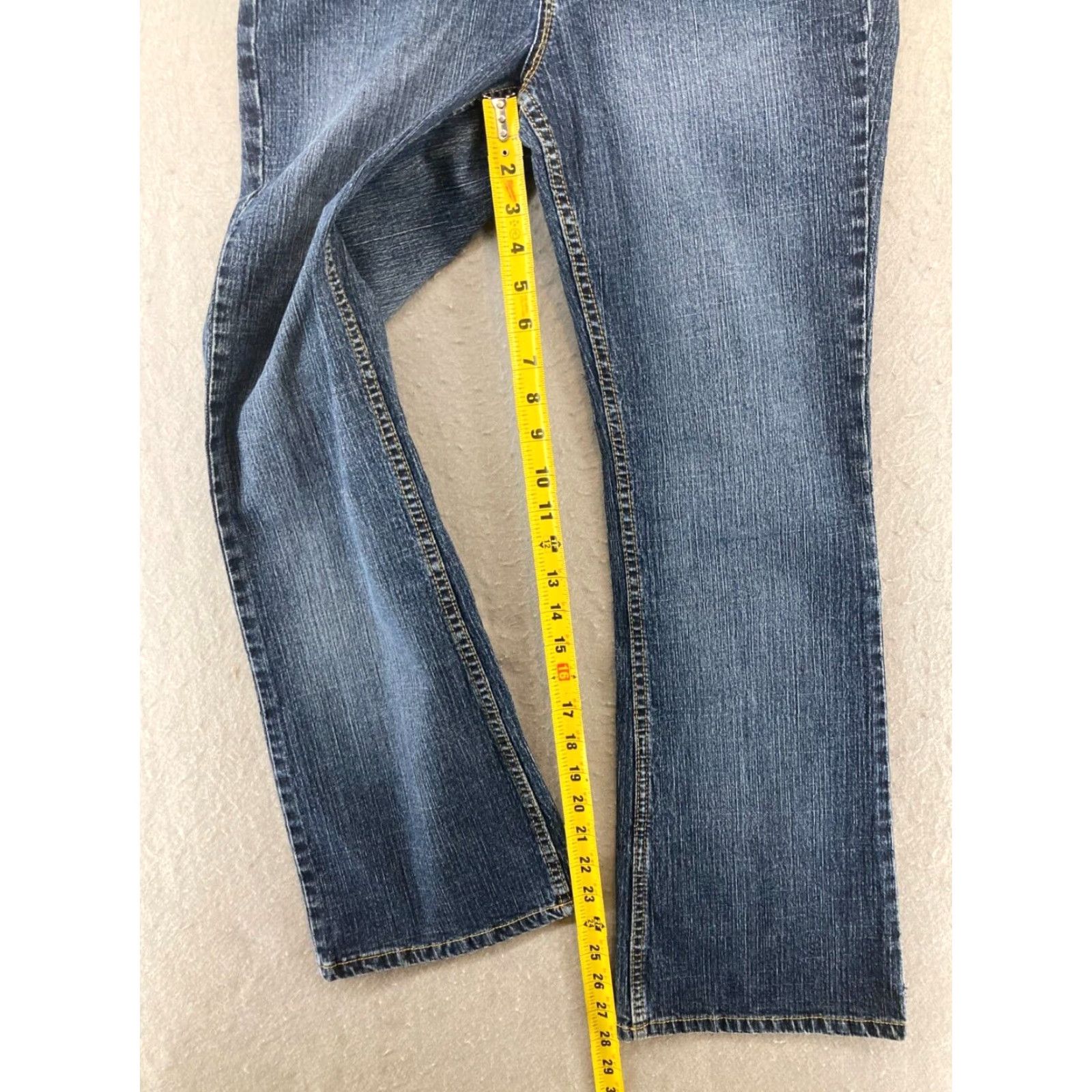Jordache Jordache Women's Flared Jeans Medium Wash Vintage 90s 9/10P Petite Blue Cotton Stretch Size 30" / US 8 / IT 44 - 5 Thumbnail