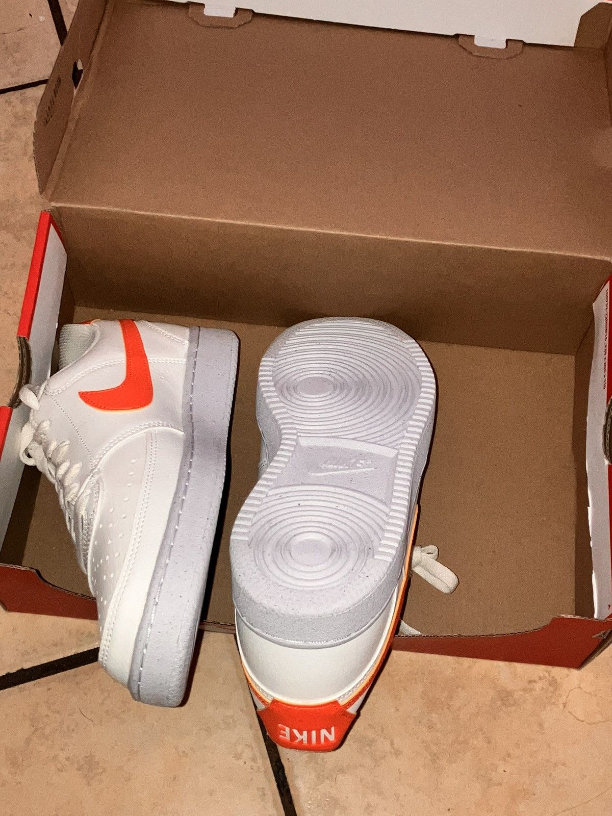 Other Nike men’s shoes sneakers Size US 8 / EU 41 - 5 Thumbnail
