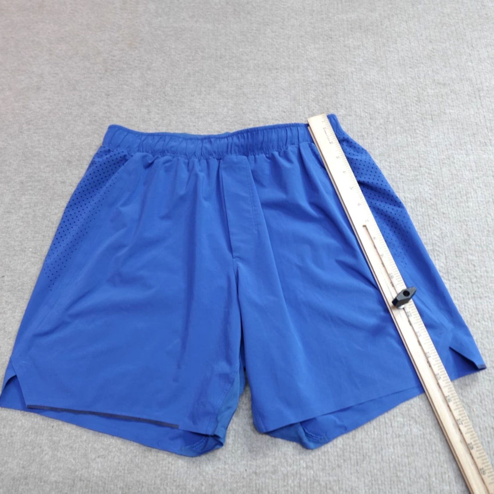 Lululemon Lululemon Shorts Men S Blue Solid Lined 5.5" Inseam Lite Speed Running LM7A35S Size US 29 - 2 Thumbnail
