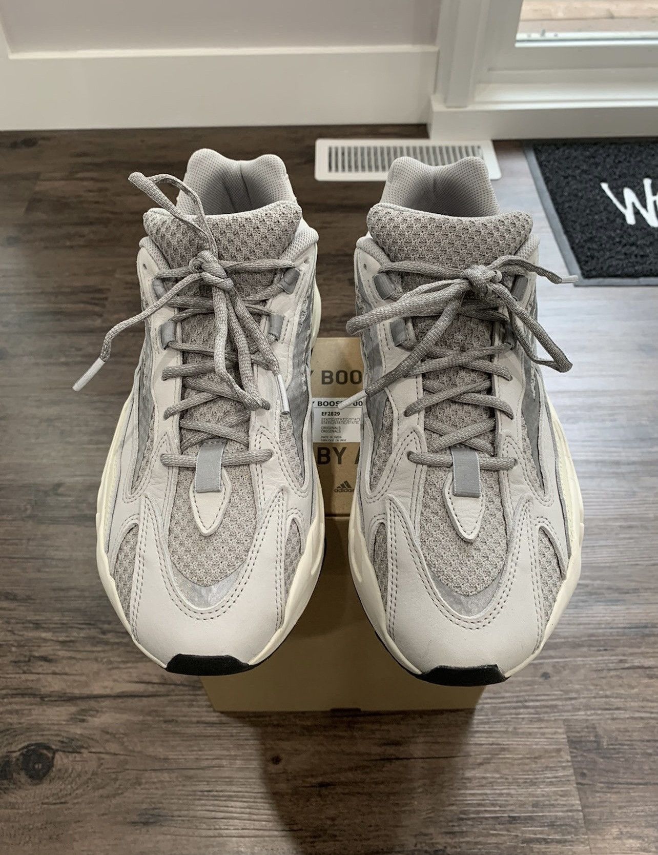 Adidas × Yeezy Yeezy 700 V2 static size 12 Size US 12 / EU 45 - 3 Thumbnail