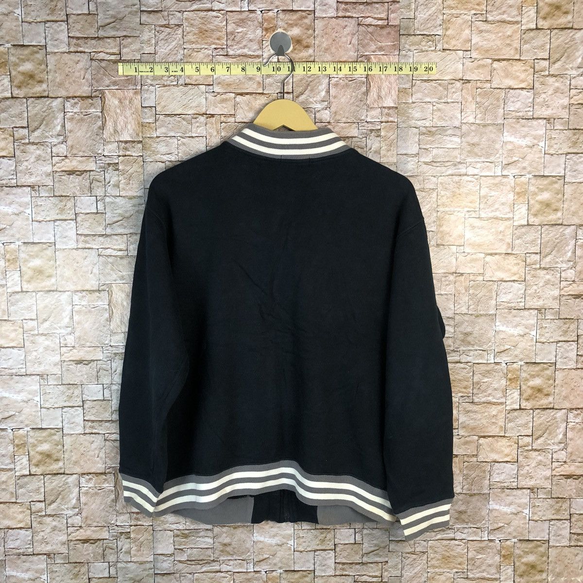 Airwalk Airwalk Black Zipper Sweatshirt sweater vintage #A500 Size US S / EU 44-46 / 1 - 13 Thumbnail
