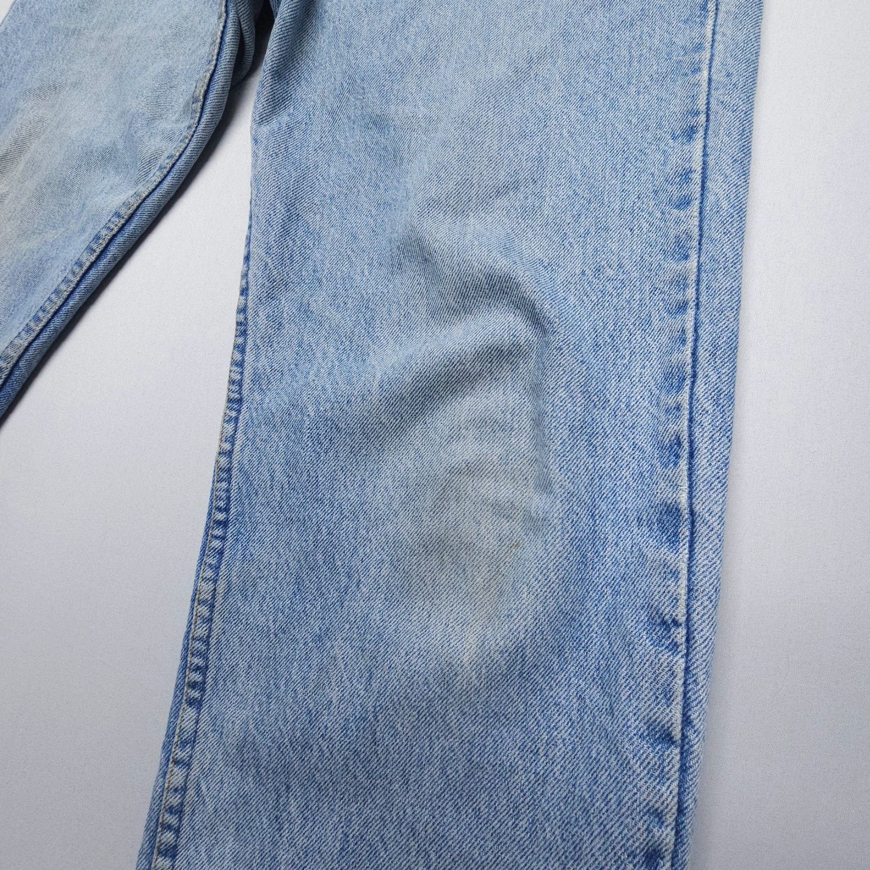 Gap VINTAGE Gap USA Made Easy Fit Jeans Mens 36 x 32 Light Wash Tapered Rigid 90s 5-Pocket Denim Blue 90s Mens Jeans Size US 36 / EU 52 - 6 Thumbnail