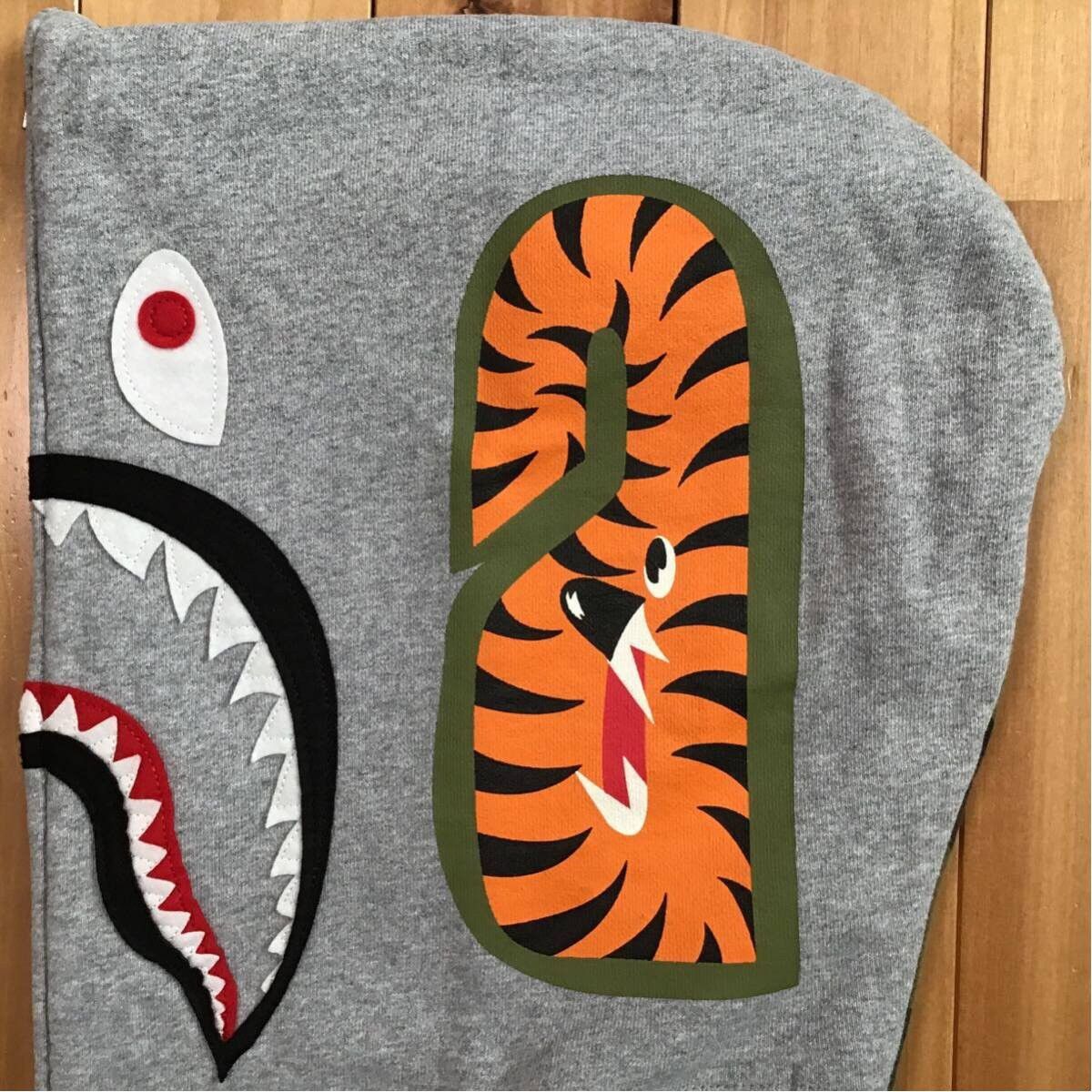 Bape BAPE Shark full zip hoodie 1st camo green a bathing ape Size US M / EU 48-50 / 2 - 5 Thumbnail