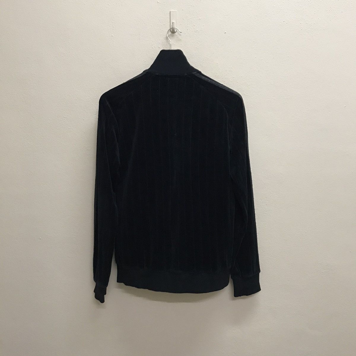 Adidas × Vintage Vintage Y2k Adidas Small Logo Velvet Sweater Size US S / EU 44-46 / 1 - 16 Thumbnail