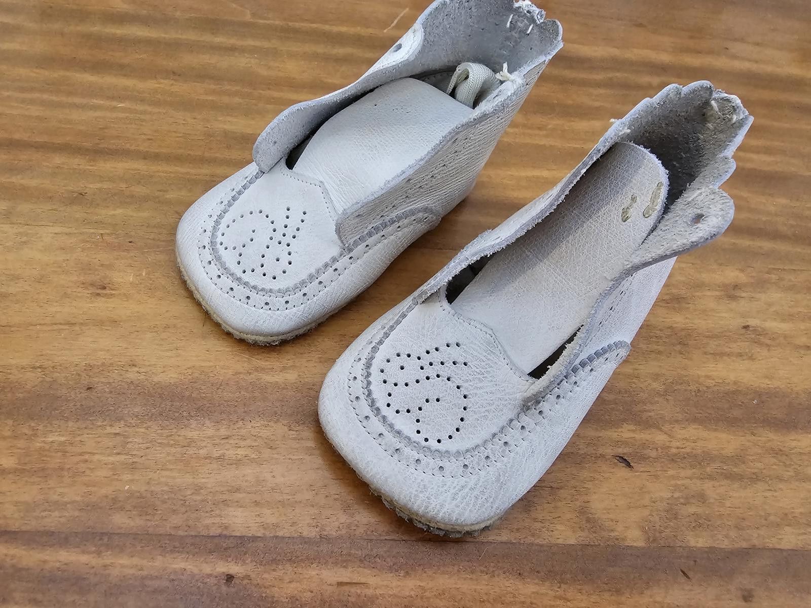 Other Charming Vintage Leather Booties for Infants Moccasins Size ONE SIZE - 1 Thumbnail