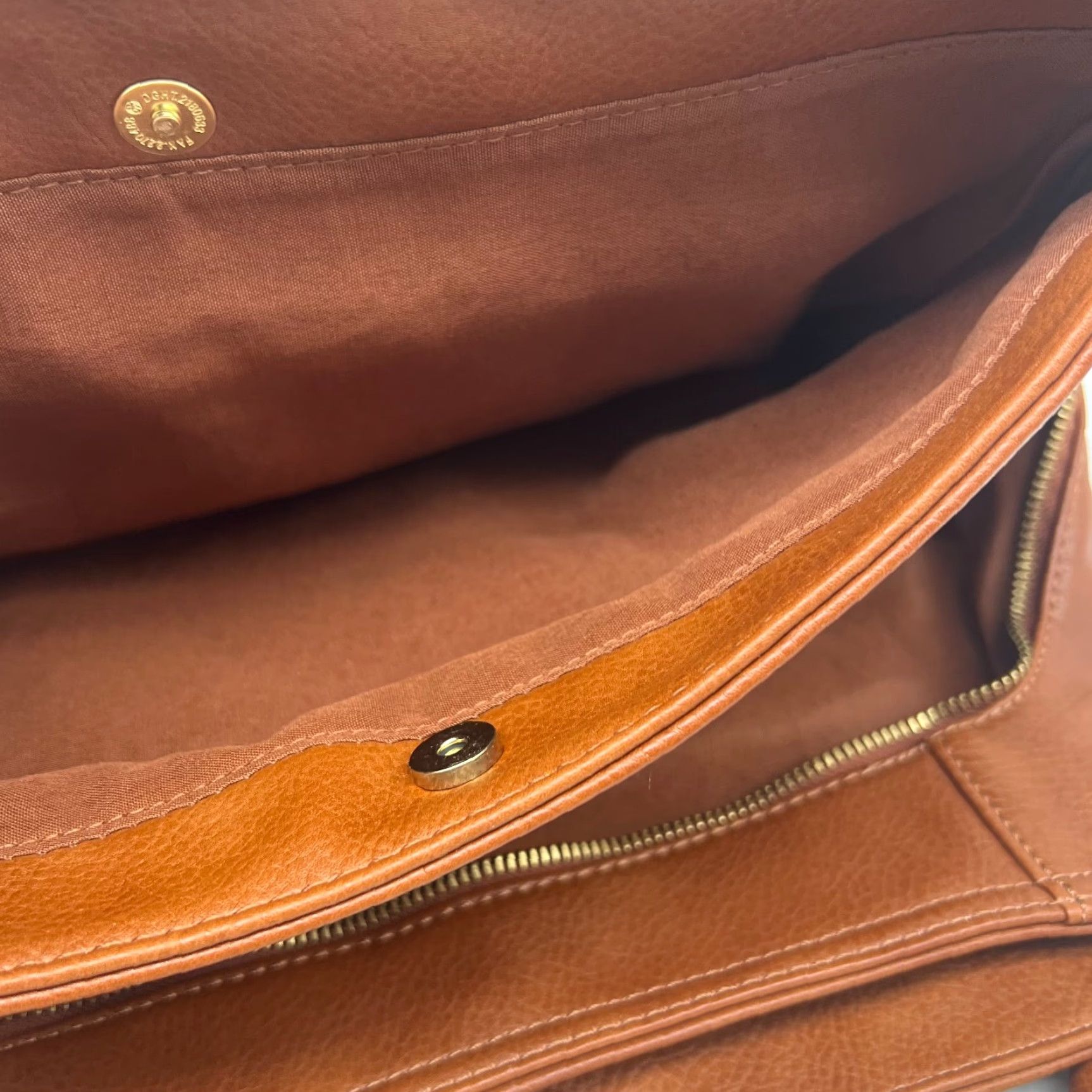 Liz Claiborne VINTAGE Liz Claiborne Leather Handbag Satchel Top Handle Bag 10x14 Size Womens Brown Tan Size ONE SIZE - 5 Thumbnail