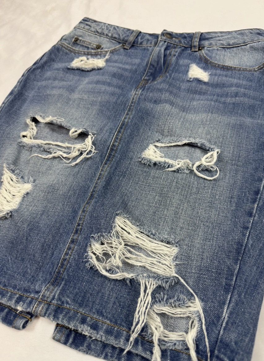 The Kooples Distressed / Ripped Denim Pencil Skirt Size 25" / US 0 / IT 36 - 2 Thumbnail