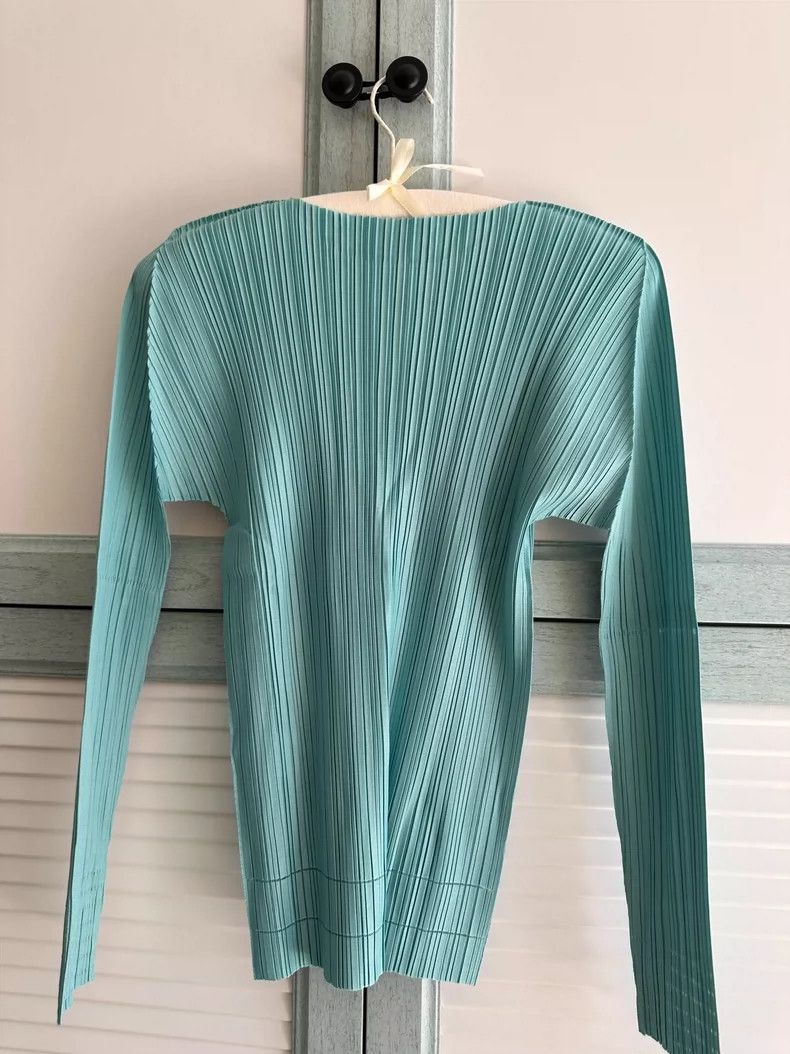 Issey Miyake Issey Miyake size:3 Tiffany blue pleated long-sleeved shir Size S / US 4 / IT 40 - 3 Thumbnail
