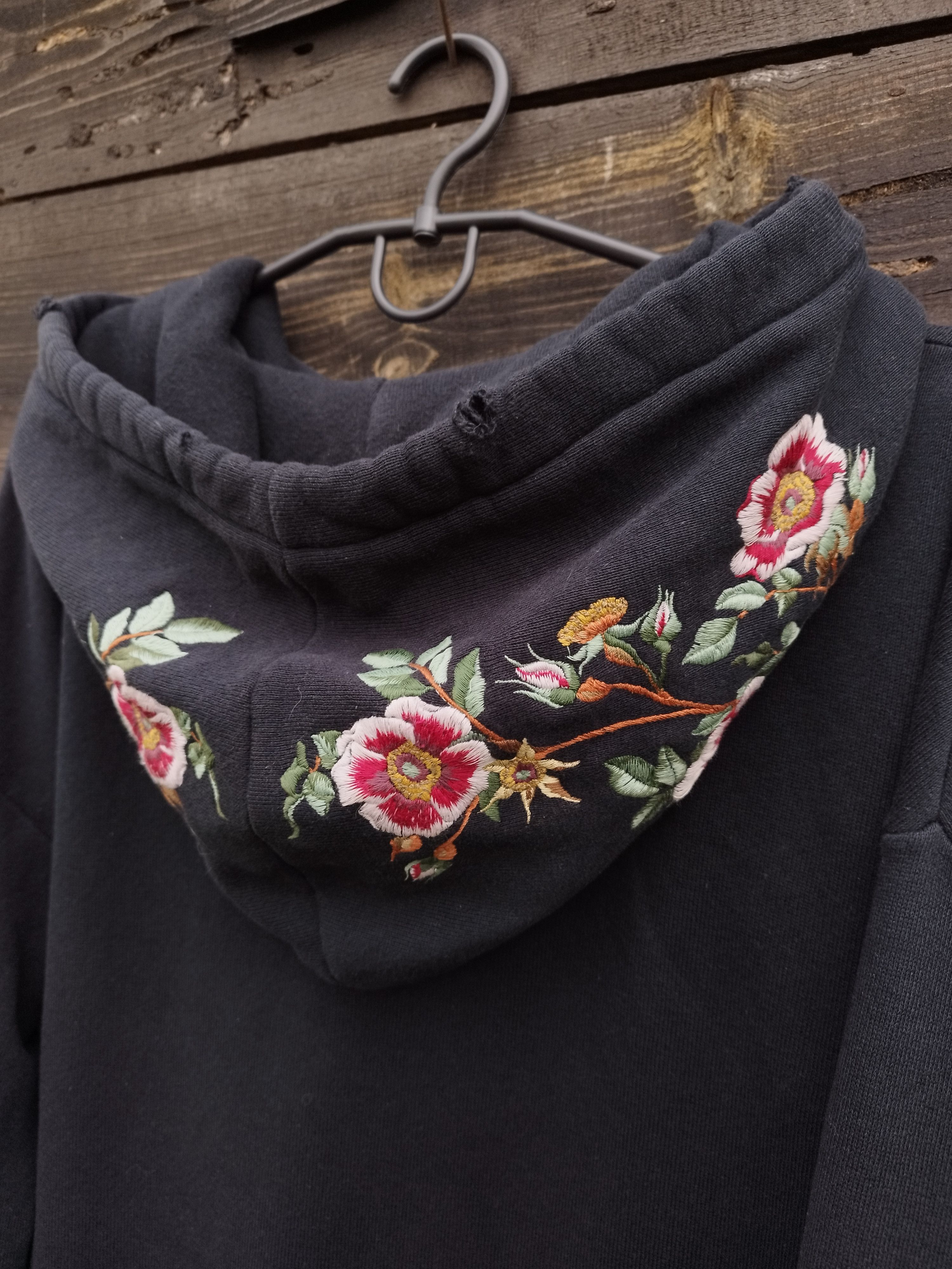 Gucci Gucci "Sacred Heart" Tiger Embroidery Black Hoodie - Unisex Size US XS / EU 42 / 0 - 10 Thumbnail