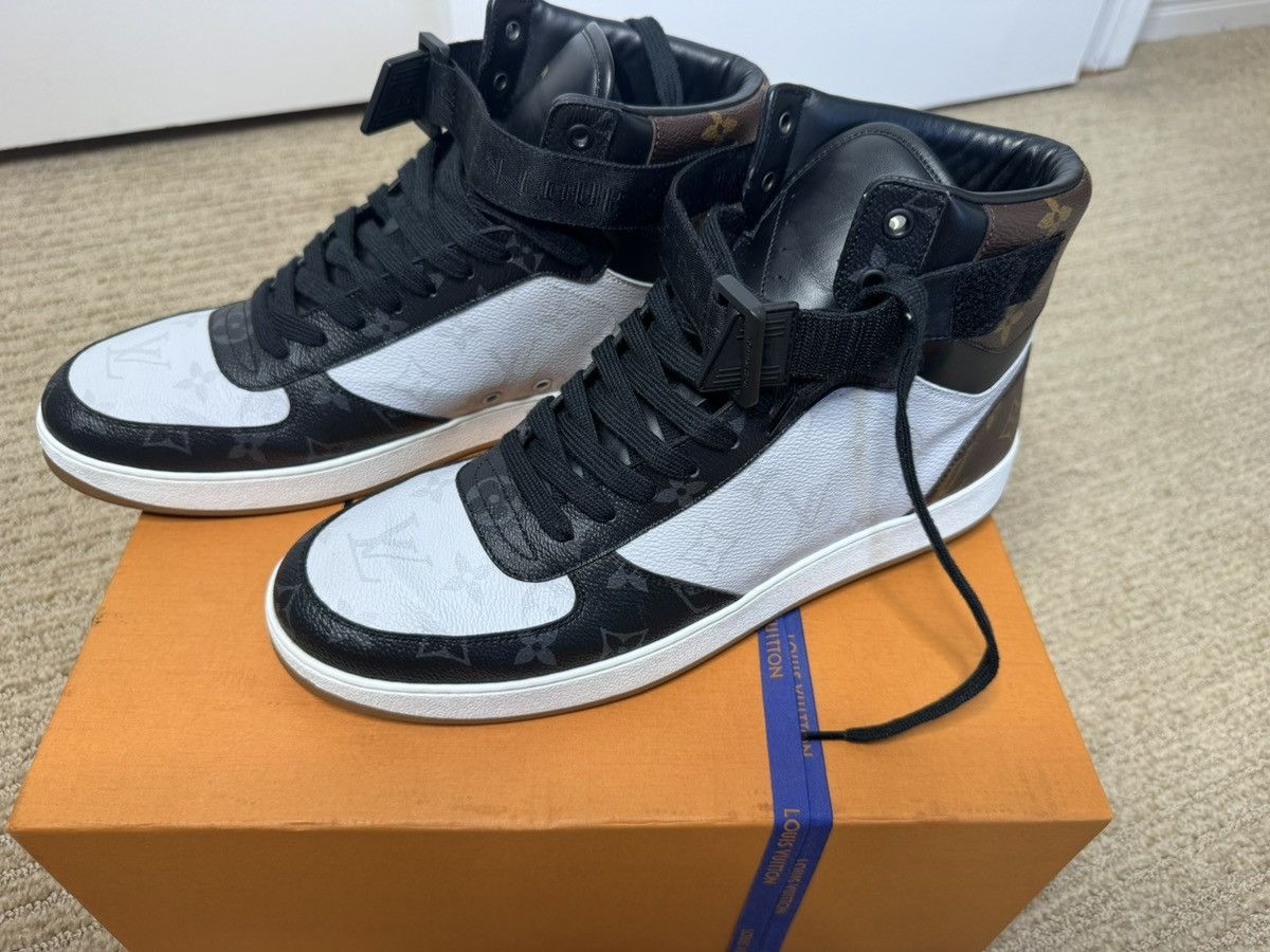 Louis Vuitton Louis Vuitton Rivoli High tri-color Size US 11.5 / EU 44-45 - 2 Thumbnail