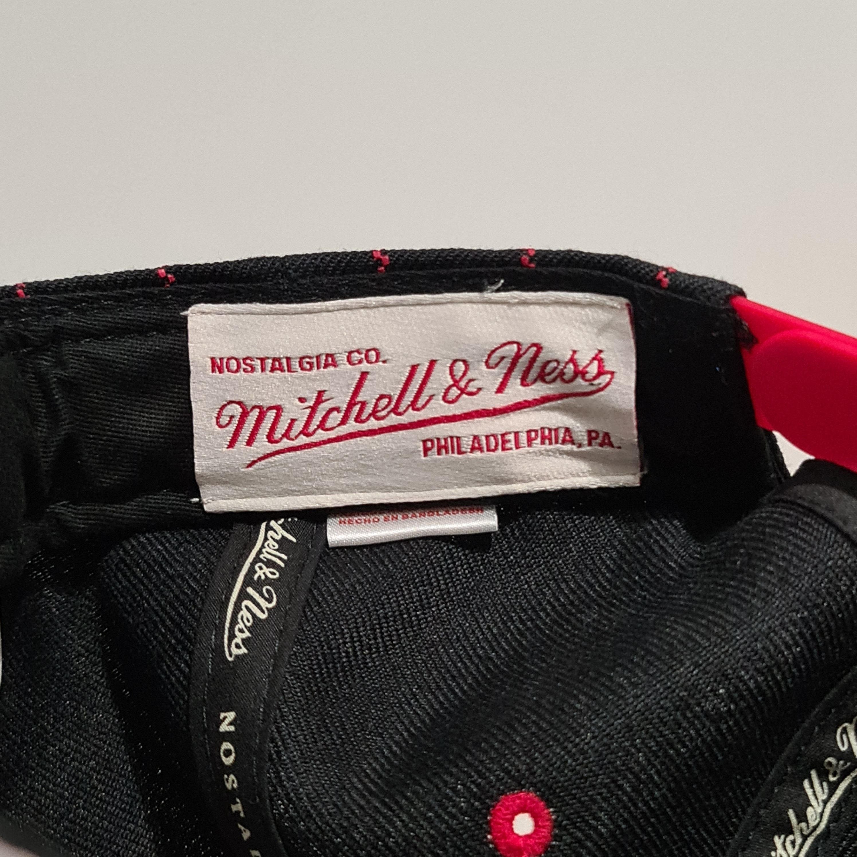 Mitchell & Ness Mitchell & Ness Cap Snapback 'Chicago Bulls 6 Rings' Black Size ONE SIZE - 8 Thumbnail