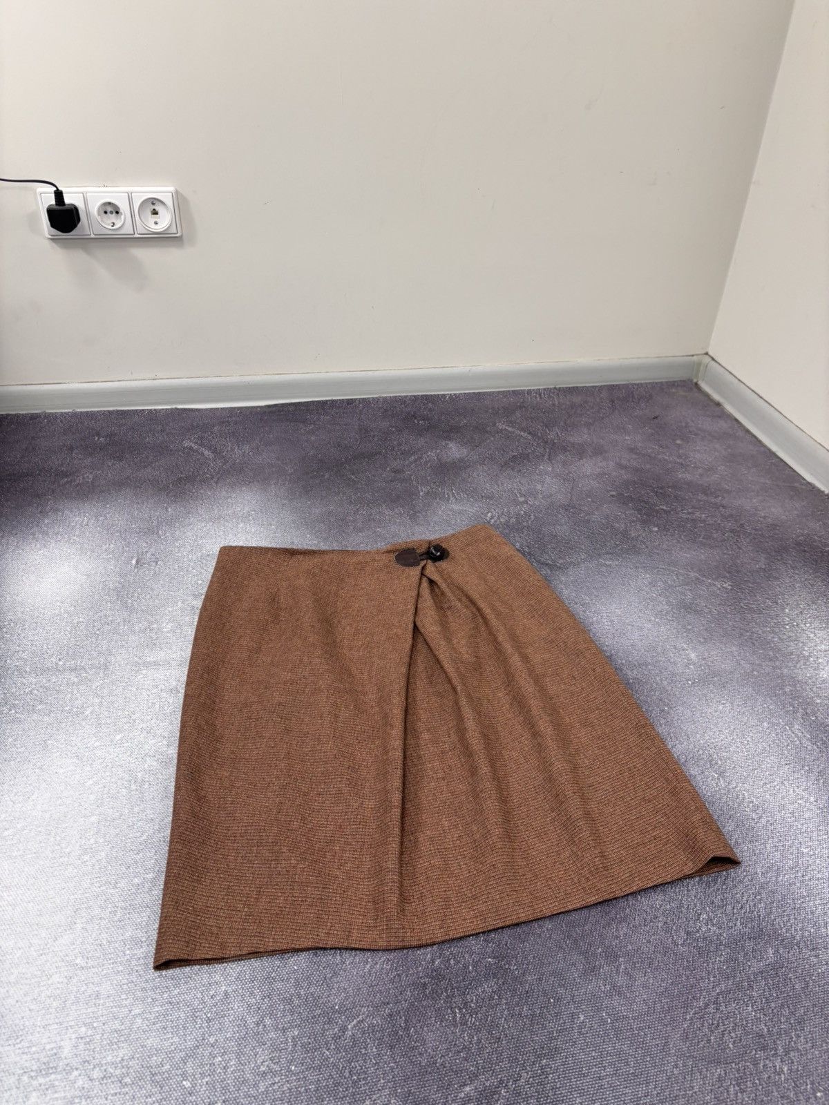Etro Etro Women’s Brown Wool Tweed Wrap Skirt Leather Toggle Size 32" / US 10 / IT 46 - 3 Thumbnail
