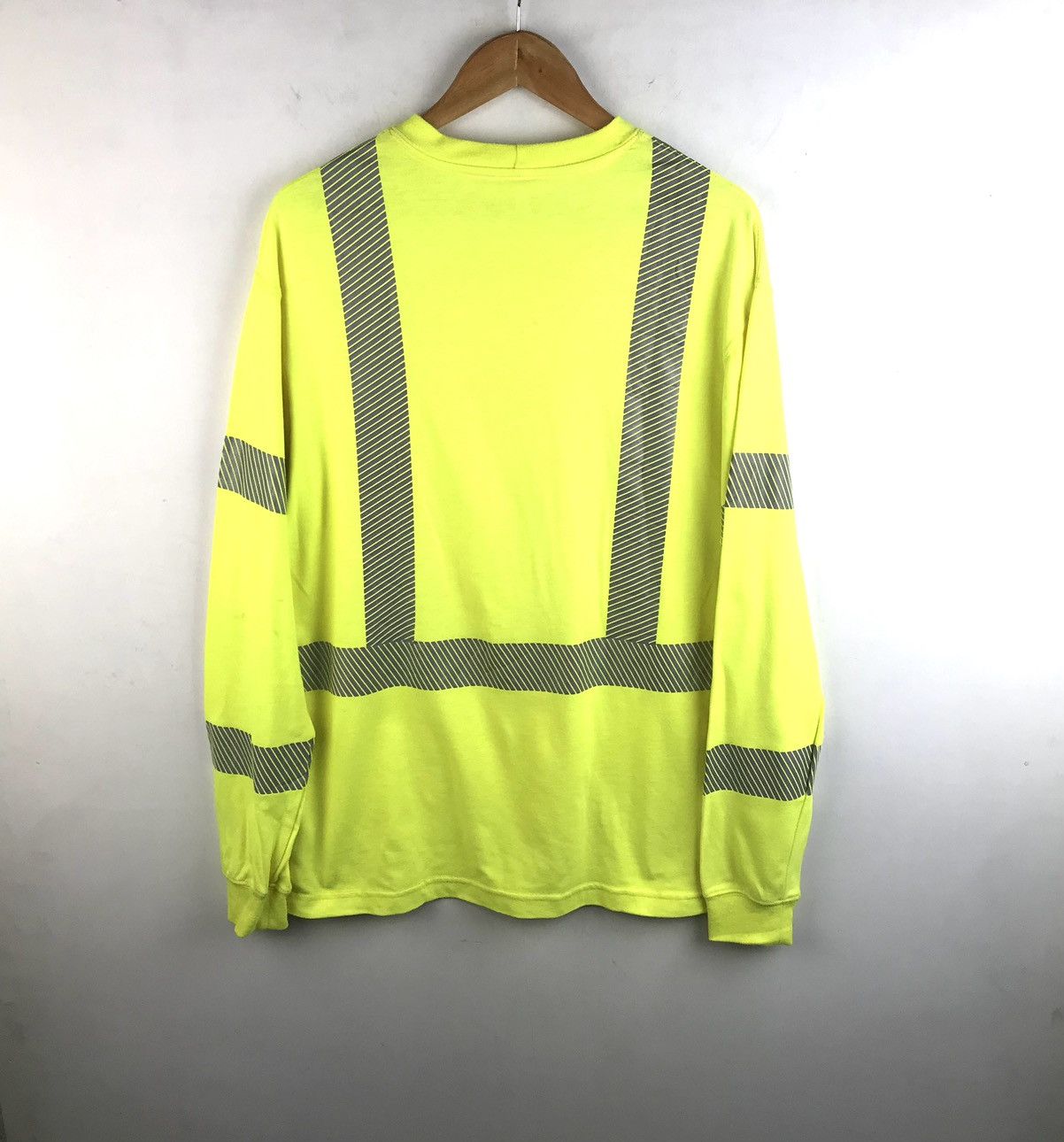 Carharrt fire resistant fluorescentlong sleeve reflective M