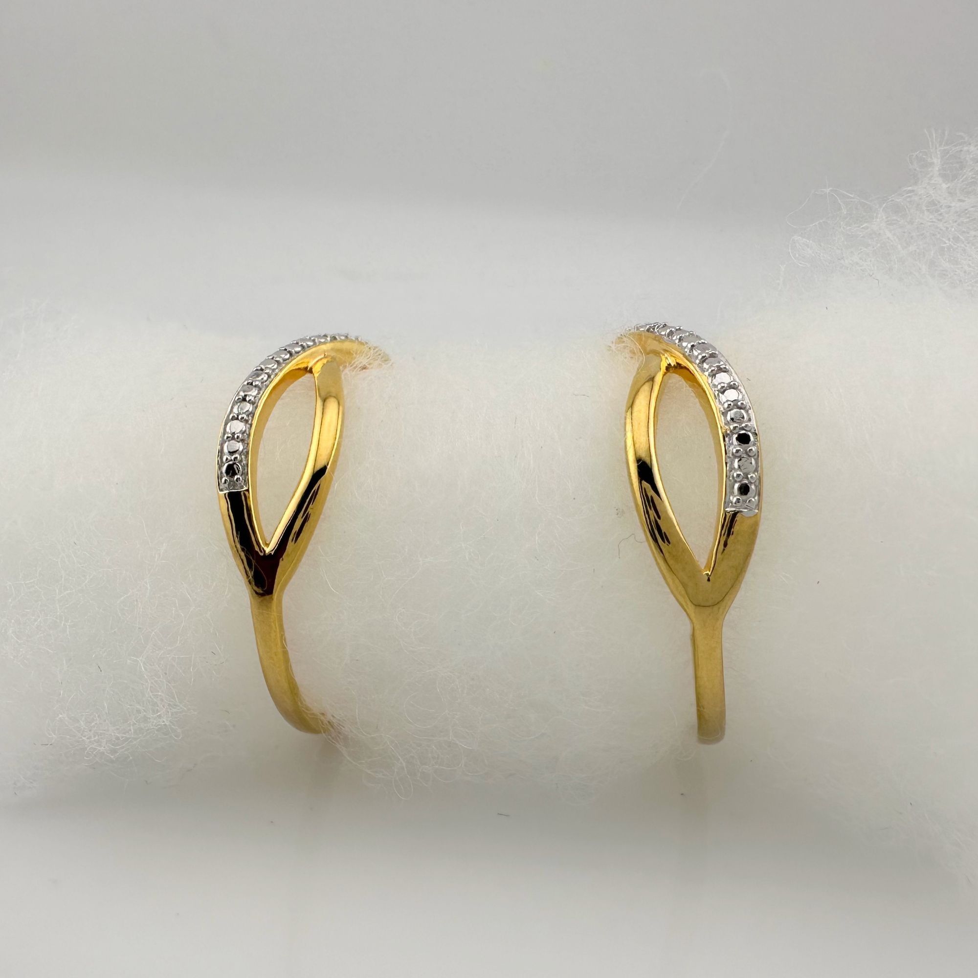 Other Beautiful Infinity Hoop Earrings Sterling 14kt Gold Overlay Size ONE SIZE - 9 Thumbnail