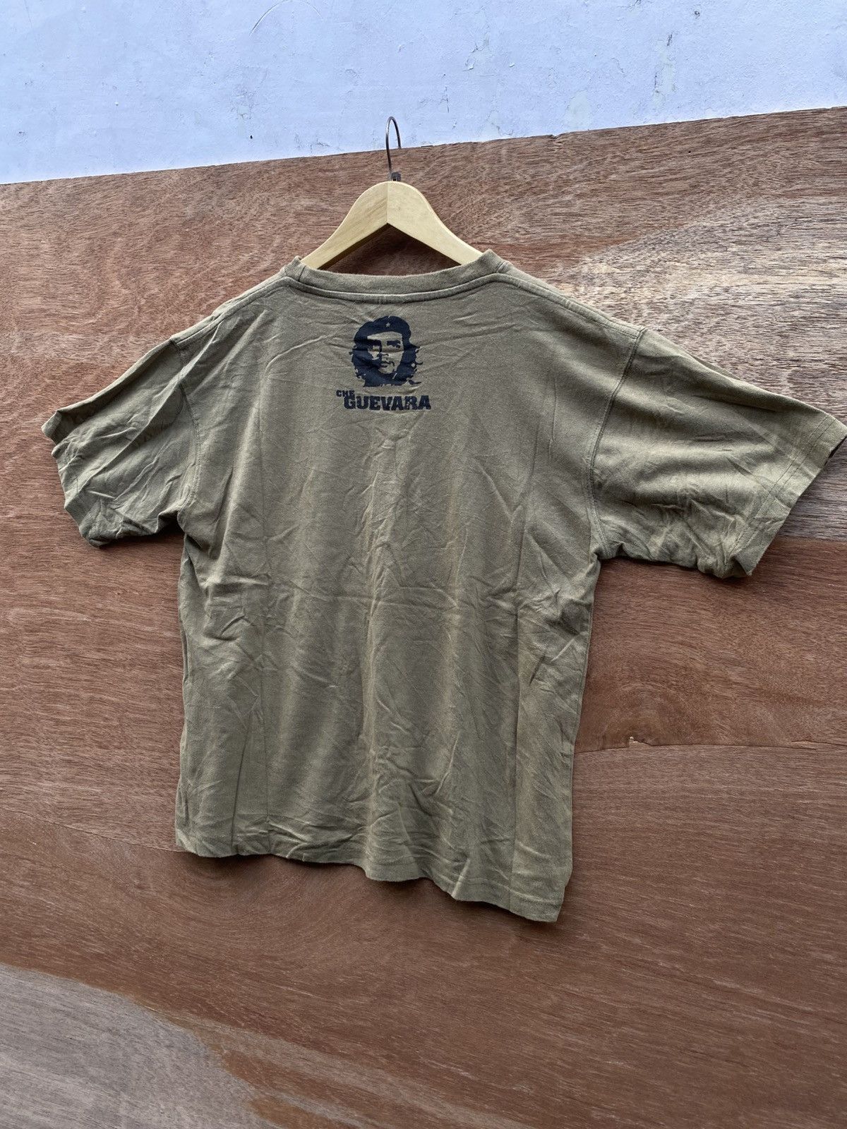 Vintage 2000s vintage che guevara marxist revolutionary figure tee Size US S / EU 44-46 / 1 - 2 Thumbnail