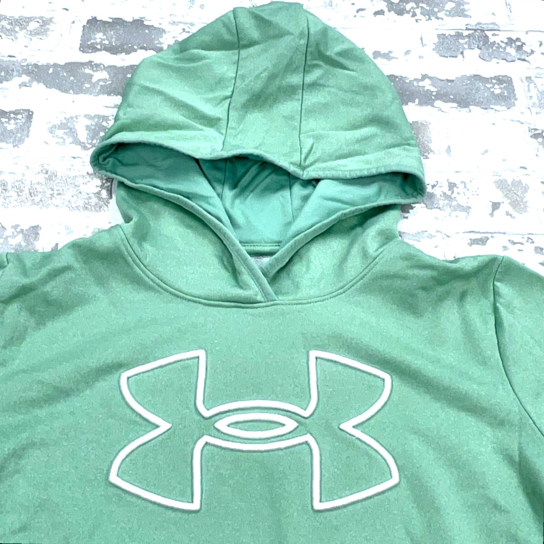Under Armour Under Armour Hoodie Women Small Green White Sweatshirt Loose Fit Mint Ladies Size S / US 4 / IT 40 - 2 Thumbnail