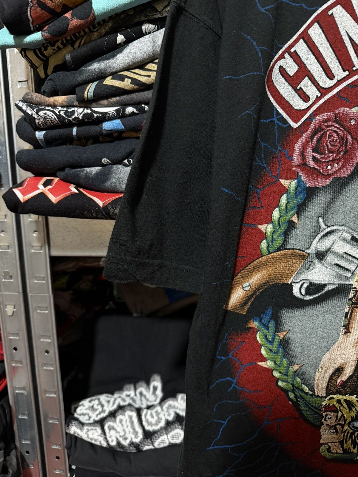 Vintage Vintage 1990’s Guns N Roses Axl Rose Jocker Tattoo T-Shirt Size US XXL / EU 58 / 5 - 5 Thumbnail