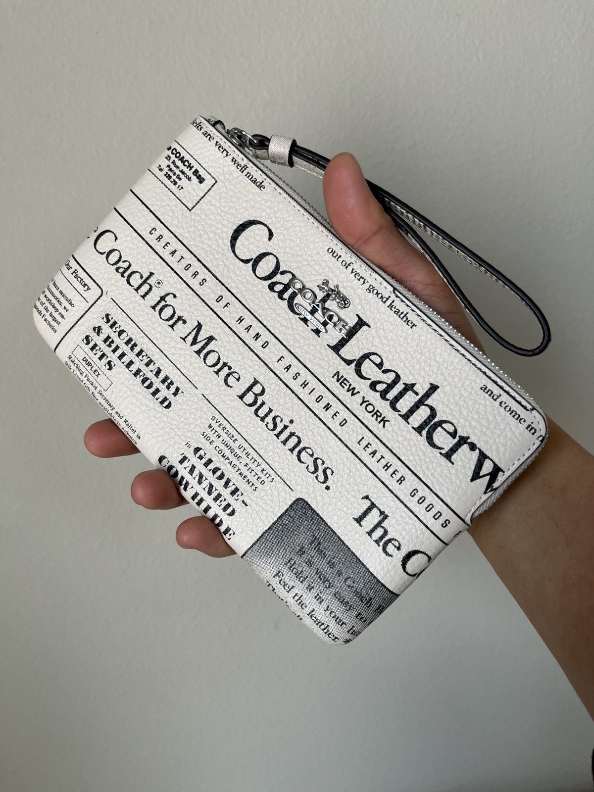 Coach Coach Large Corner Zip Wristlet With Newspaper Print Size ONE SIZE - 3 Thumbnail