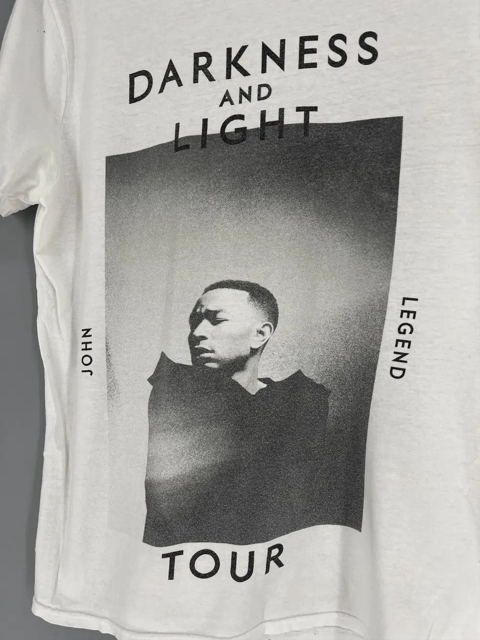 Band Tees Vintage Y2K John Legend Darkness+Light Tour 2017 Shirt M Size US M / EU 48-50 / 2 - 6 Thumbnail