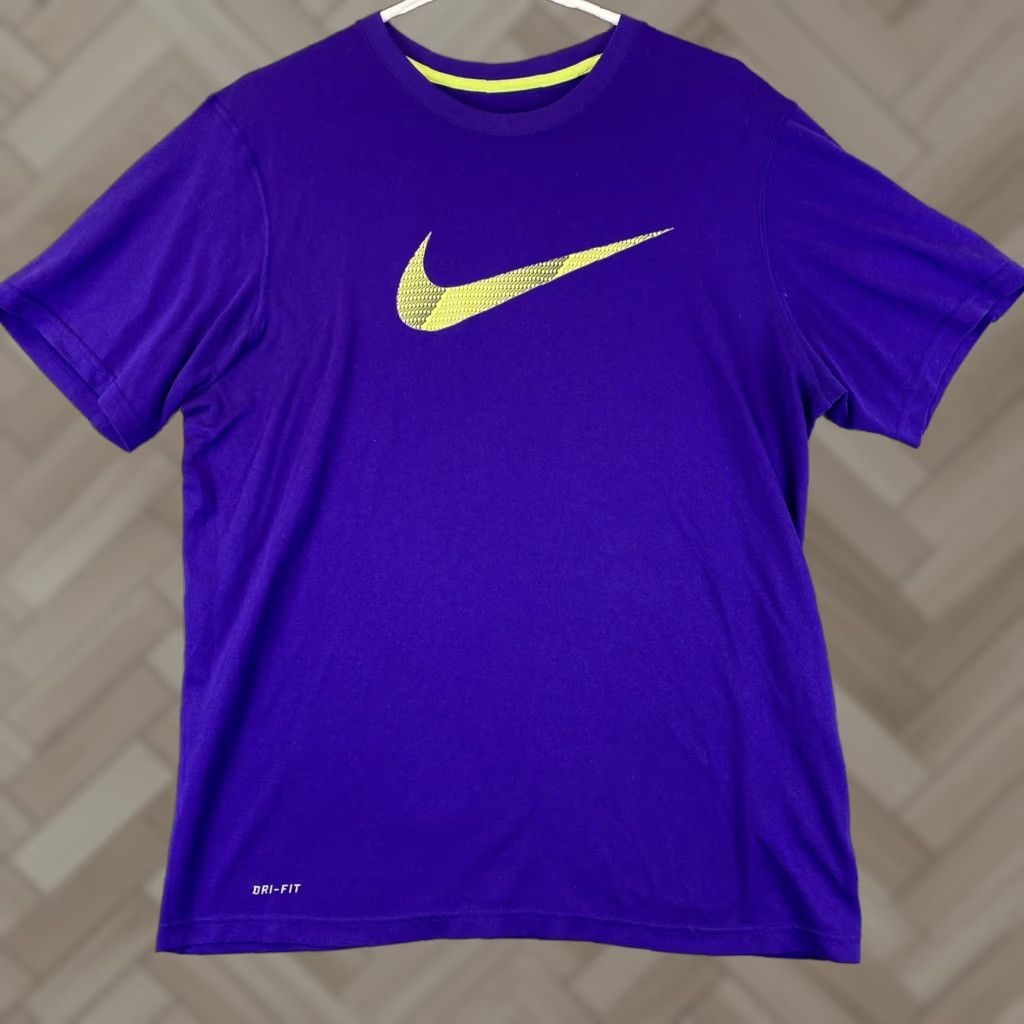 Nike Nike T-Shirt Short Sleeve Swoosh Logo Purple S Adult Small Regular Nike 67-1 Mens Size US S / EU 44-46 / 1 - 1 Thumbnail