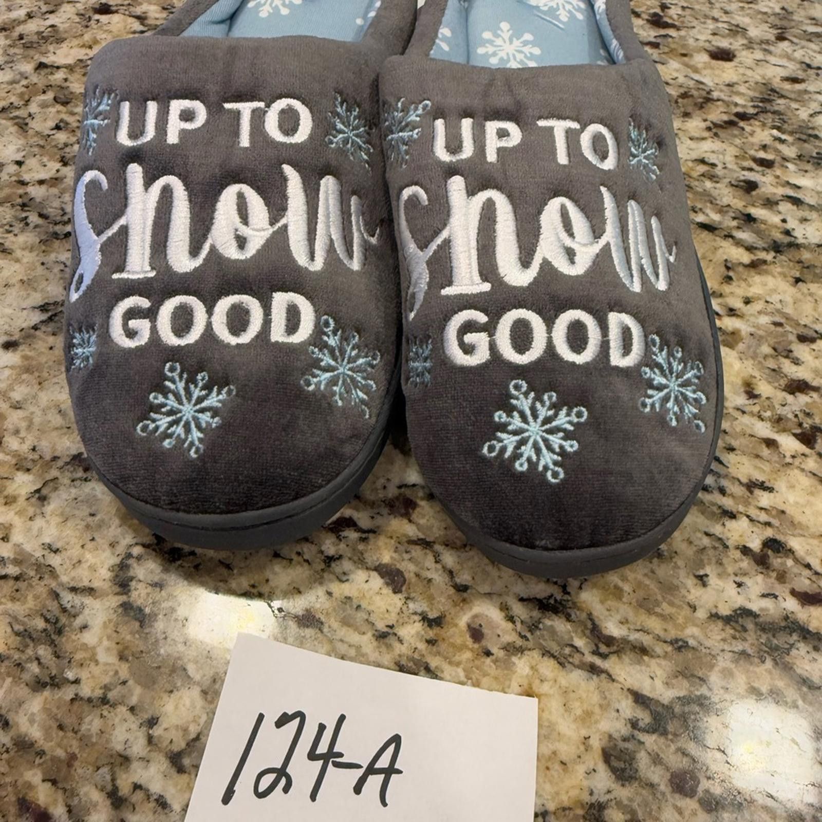 Warren Lotas Lola winter slippers embroidered snowflakes SZ SM 5-6 Size US 7.5 / IT 37.5 - 10 Thumbnail