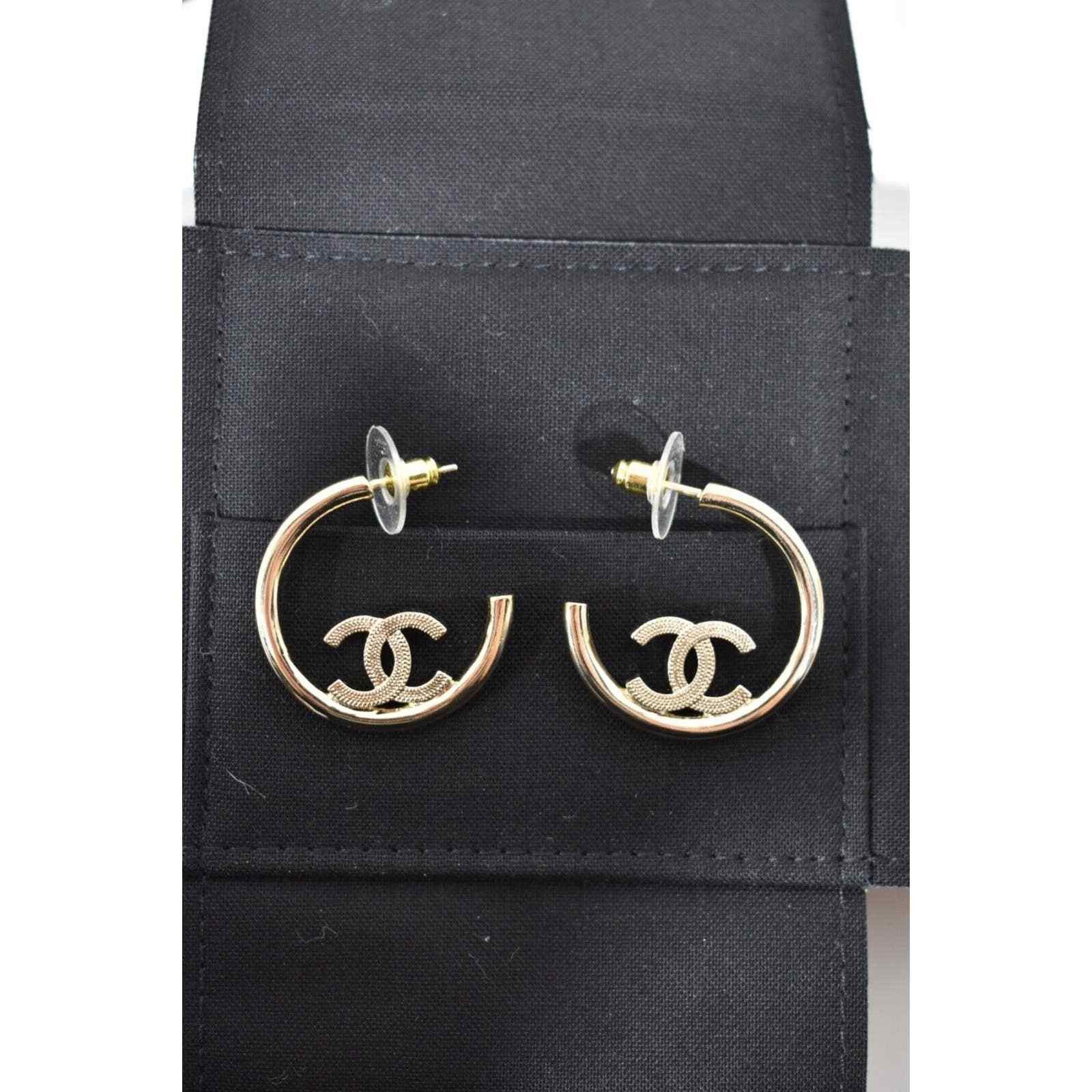 Chanel Chanel Gold Metal Dangle Drop Statement Hoop Earrings Size ONE SIZE - 6 Thumbnail