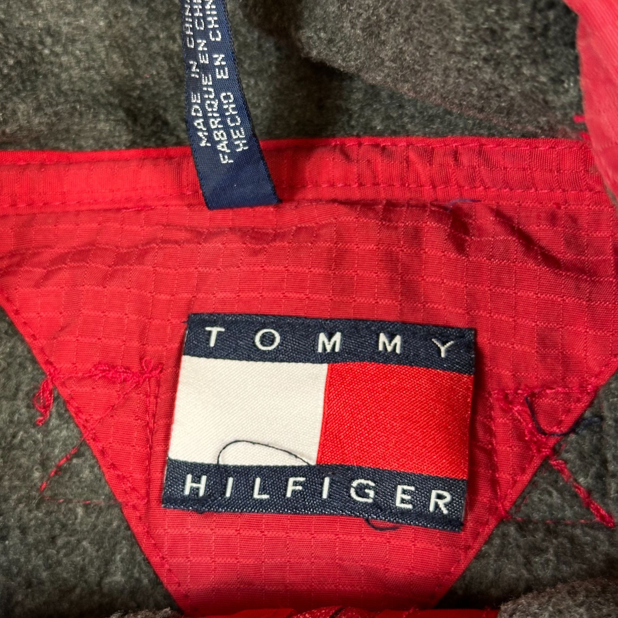 Tommy Hilfiger Tommy Hilfiger Mens Outdoor Fleece Jacket Gray/Red Size L Size US L / EU 52-54 / 3 - 3 Thumbnail