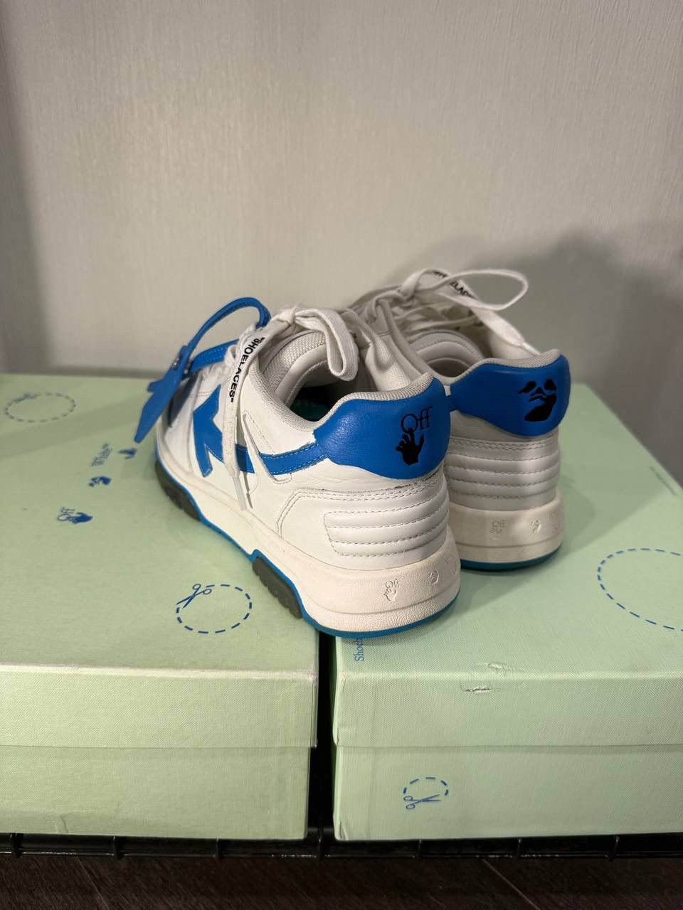 Off-White Off White out of office Size US 7 / EU 40 - 2 Thumbnail