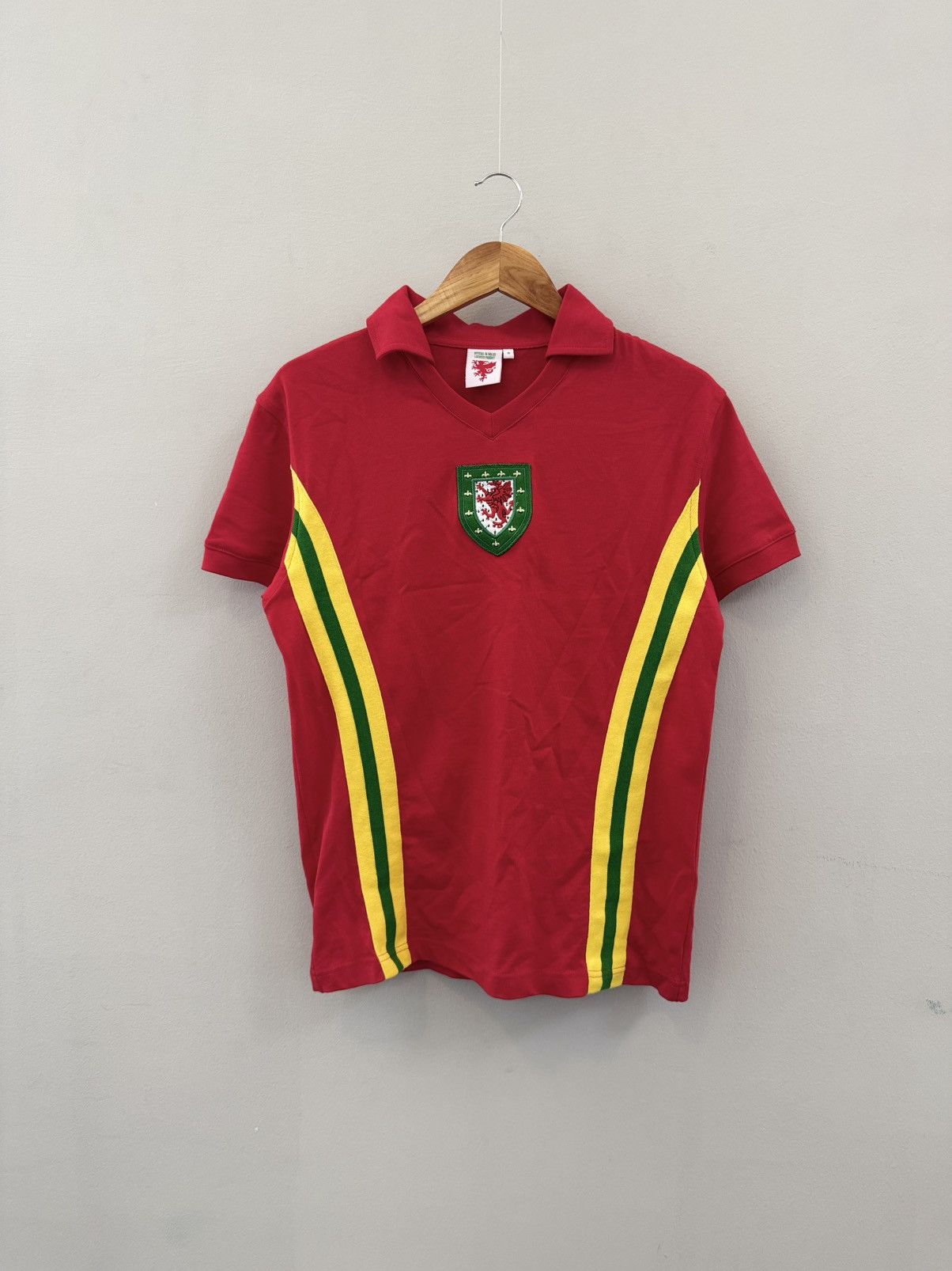 Other Wales Home Football Shirt Soccer Jersey #10 Size S Size US S / EU 44-46 / 1 - 1 Thumbnail