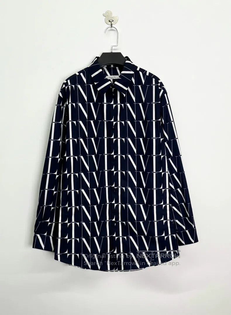 Valentino Valentino Full print of the logo jacket Size US M / EU 48-50 / 2 - 1 Thumbnail