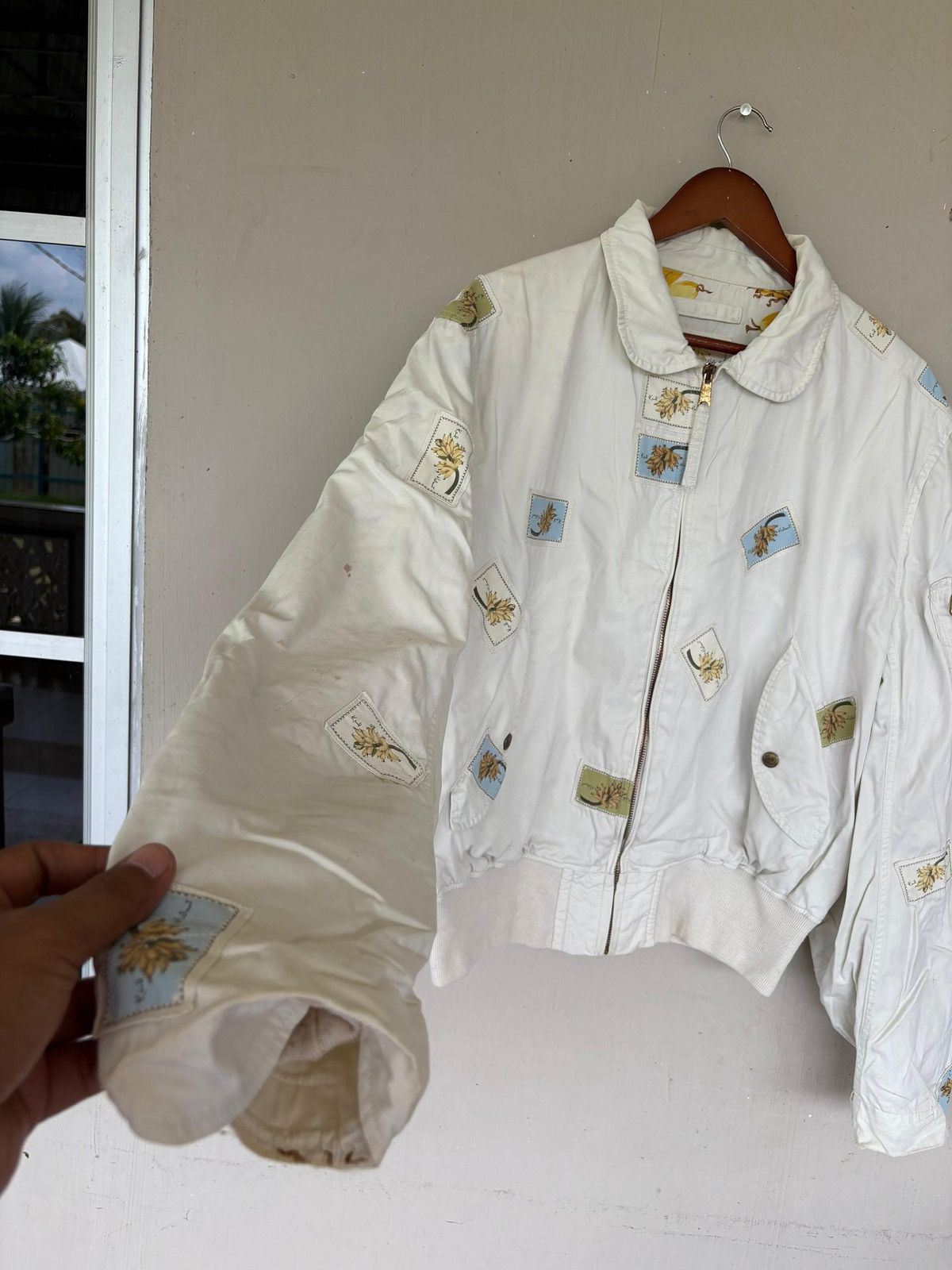 Karl Helmut Vintage 90's Karl Helmut Bomber Jacket Patch Flower Design Size US L / EU 52-54 / 3 - 2 Thumbnail