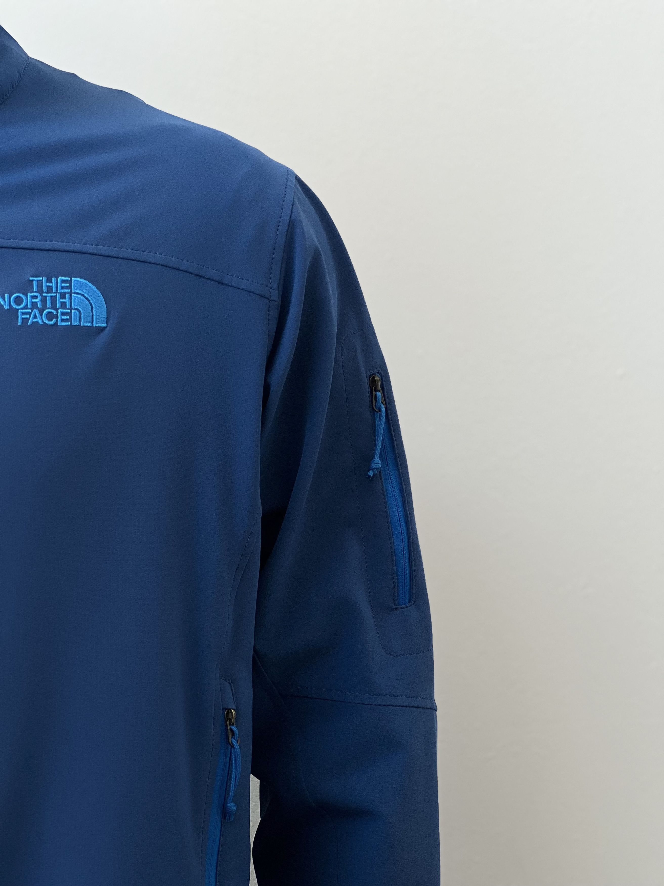The North Face The North Face light jacket Size US L / EU 52-54 / 3 - 9 Thumbnail