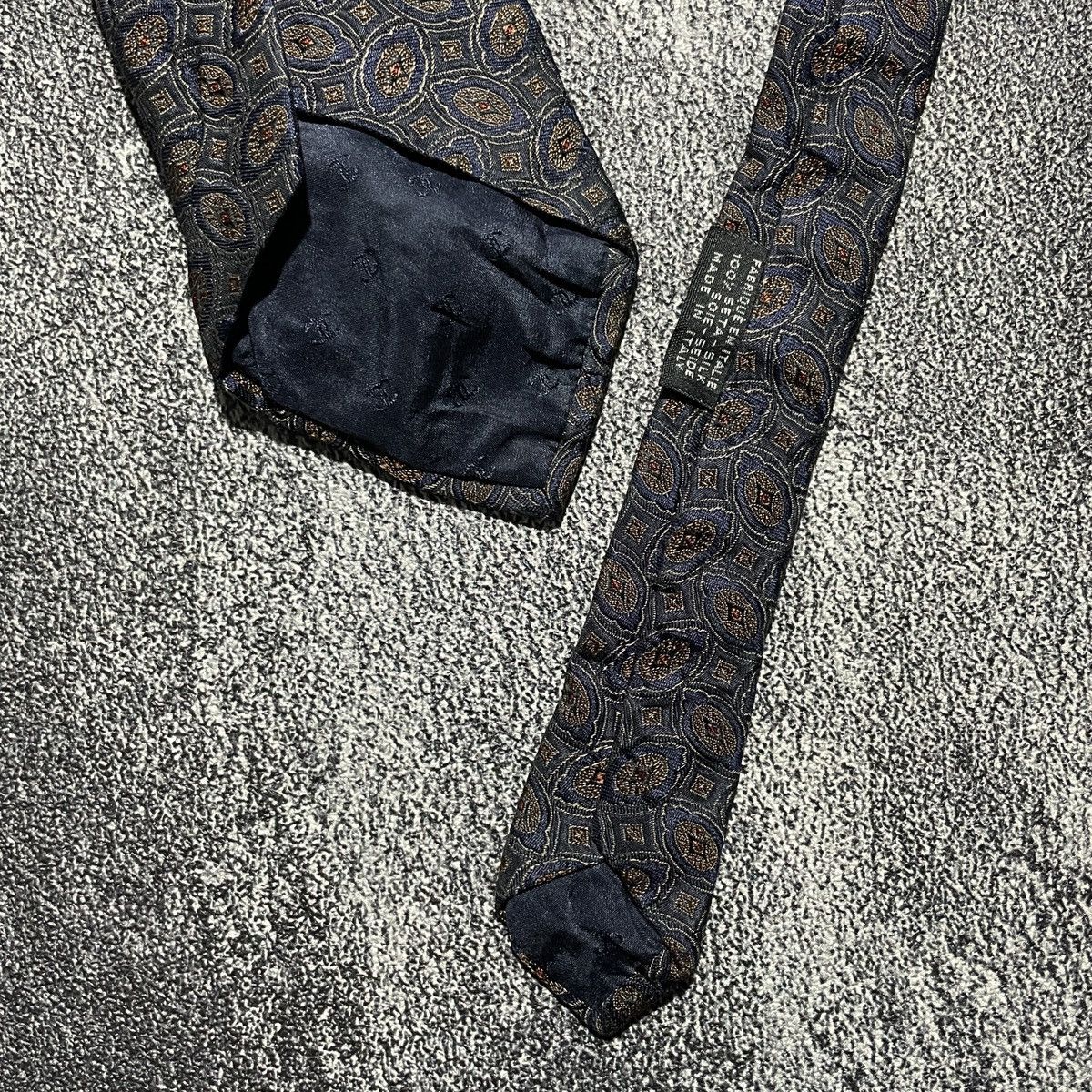 Chanel Chanel Luxury Silk Size ONE SIZE - 3 Thumbnail