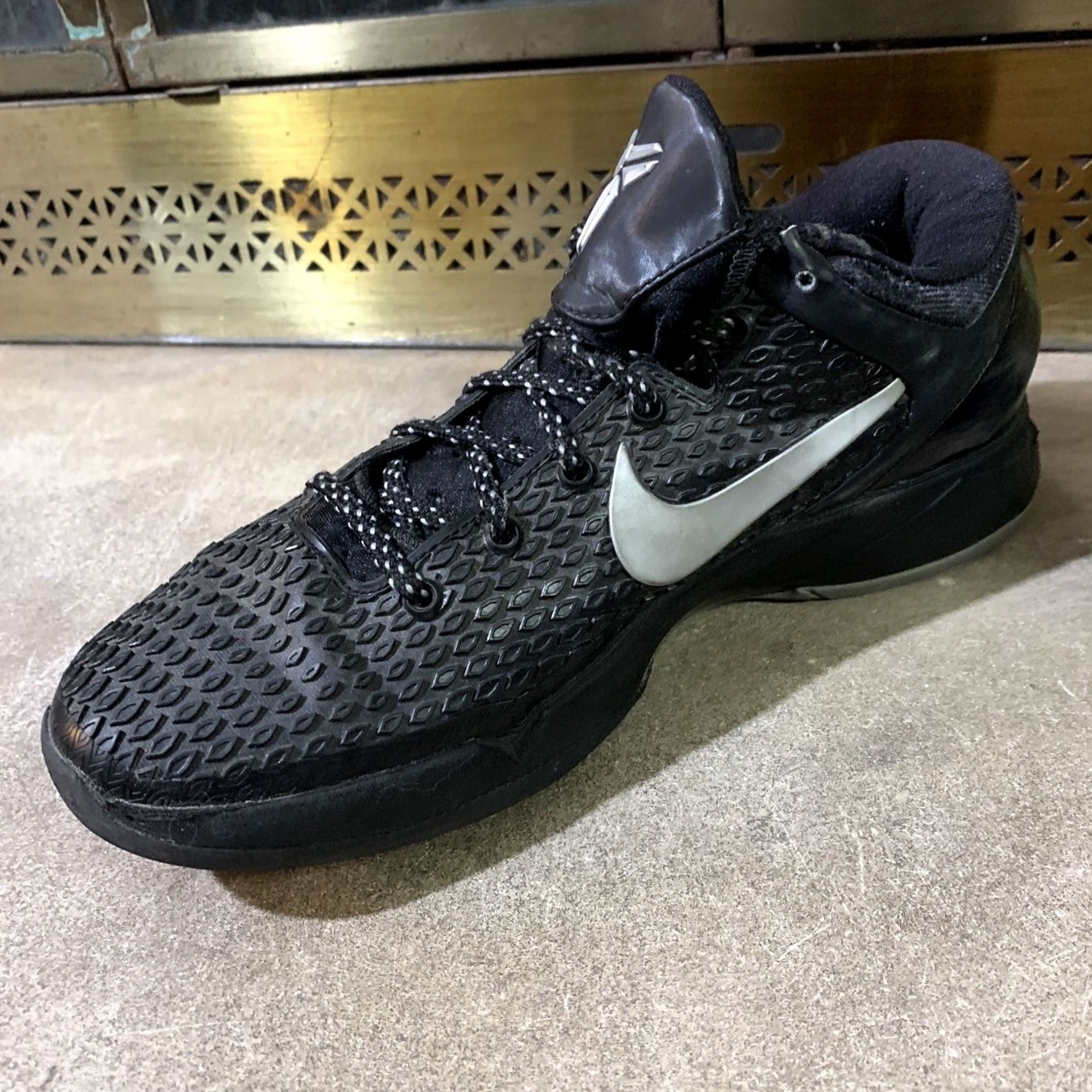 Nike NIKE Zoom Kobe VII System TB Black/Metallic Silver-White Size 7.0 Mens Sneaker Size US 7 / EU 40 - 7 Thumbnail