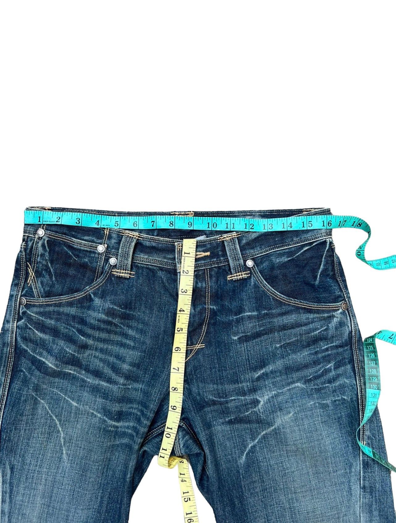 Levi's Vintage 2002 Levi’s Engineered Fade Denim Flare Jeans Size US 31 - 2 Thumbnail