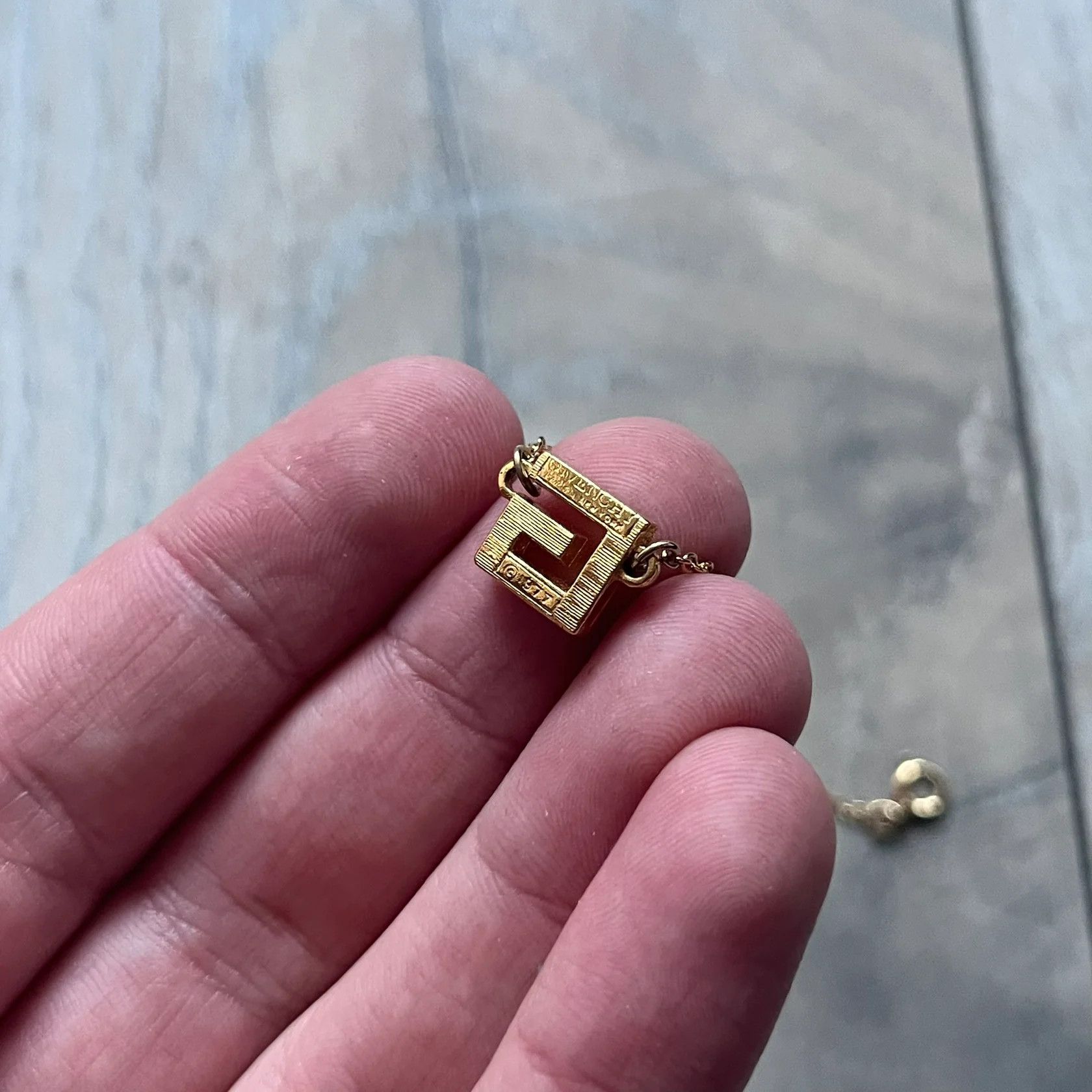 Givenchy Givenchy Gold-Tone Vintage Pendant Necklace Size ONE SIZE - 5 Thumbnail