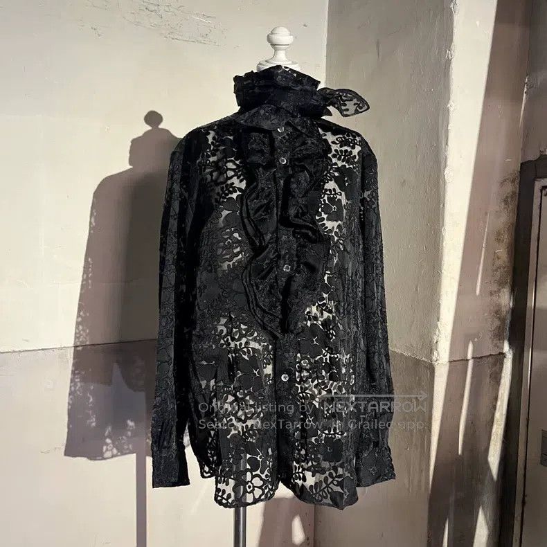 Comme des Garcons Comme Des Garcons Black Retro Lace Design Top Size XS / US 0-2 / IT 36-38 - 1 Thumbnail