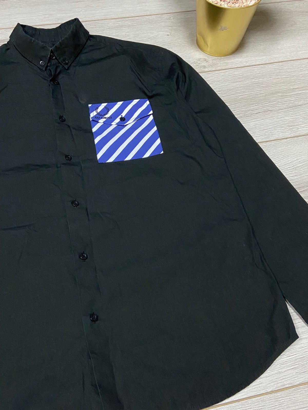 Raf Simons Raf Simons Fred Perry shirt buttons Size US L / EU 52-54 / 3 - 5 Thumbnail