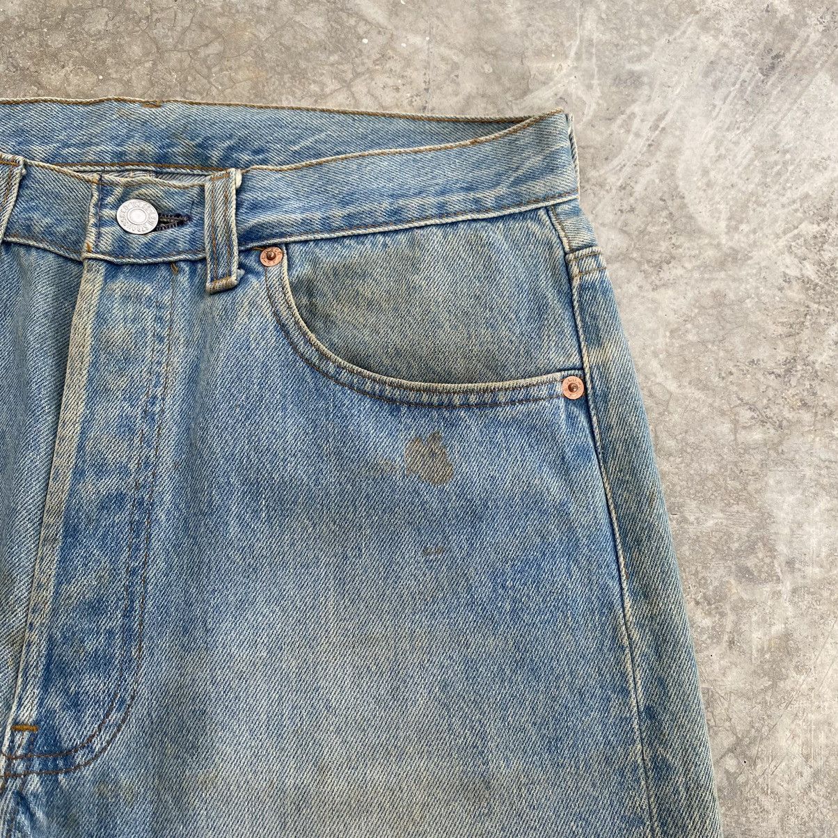 Levi's Size 30x32 Vintage 1991 Levis 501 Light Blue Dirty Jeans Size US 30 / EU 46 - 9 Thumbnail