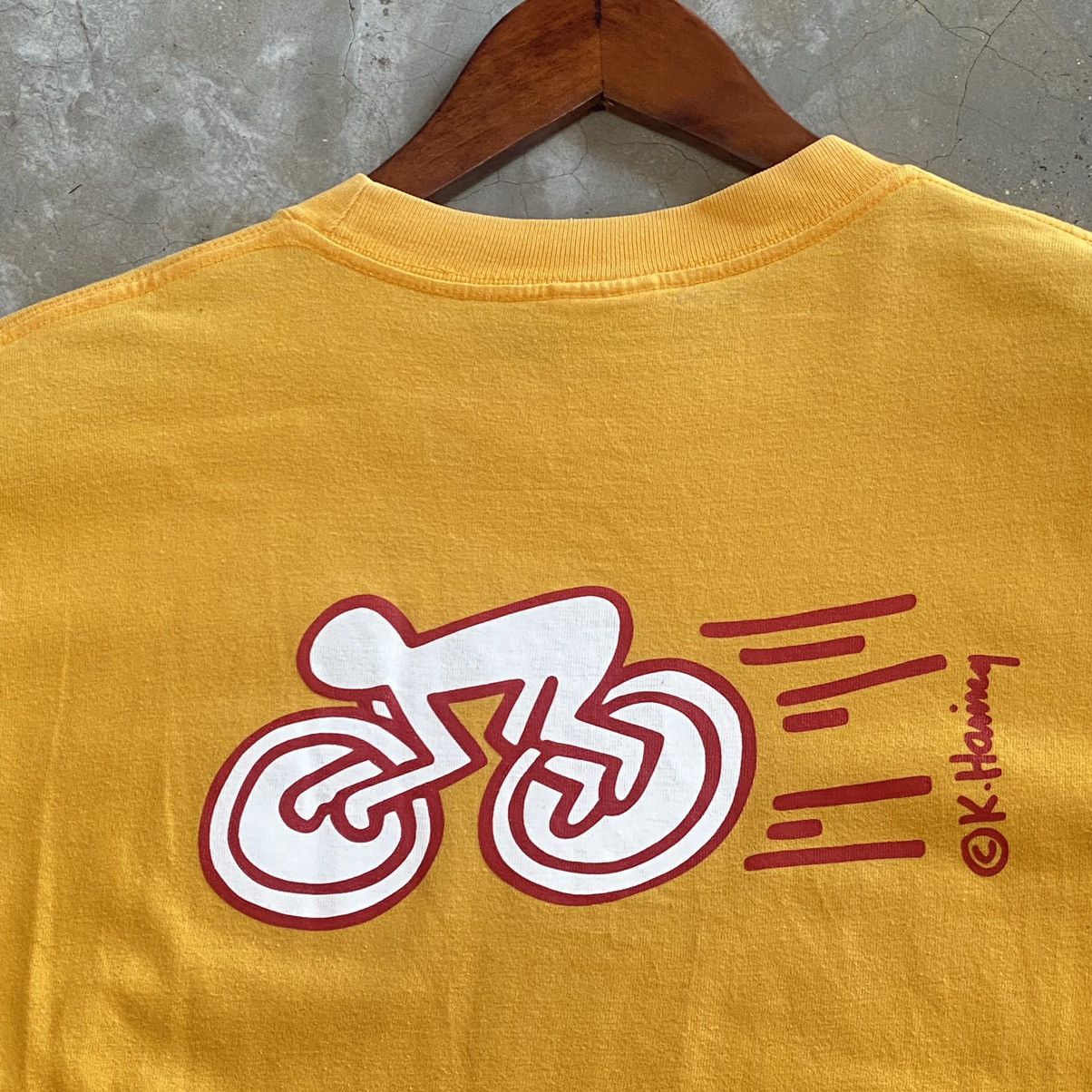 Keith Haring Vintage 90s Keith Harring Pop shop Tee Size M / US 6-8 / IT 42-44 - 1 Thumbnail